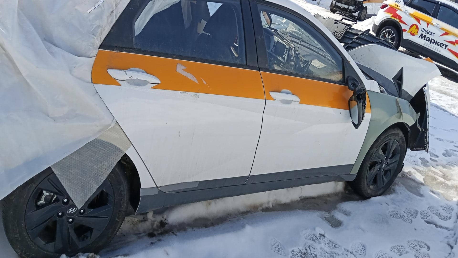Hyundai Elantra,  27 000 км, 2023 года