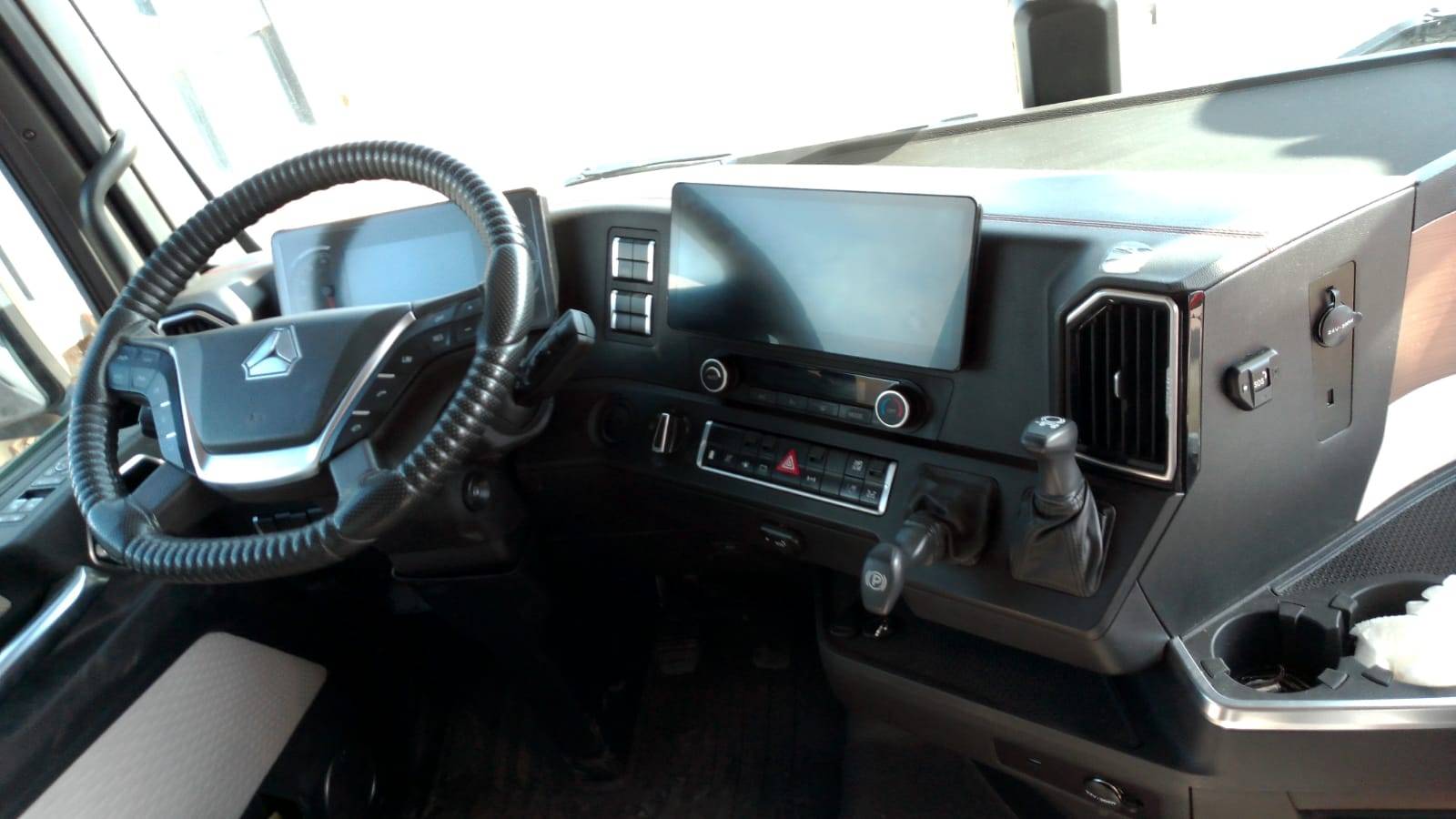 Sitrak C7H MAX 4x2 ZZ4186V361HE Лот 000003644