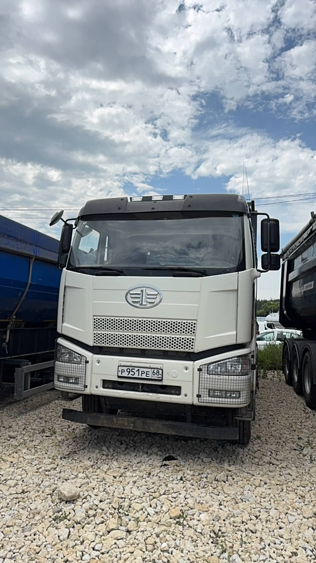 FAW CA3250P66K2T1E5 6х4,  118 098 км, 2022 года