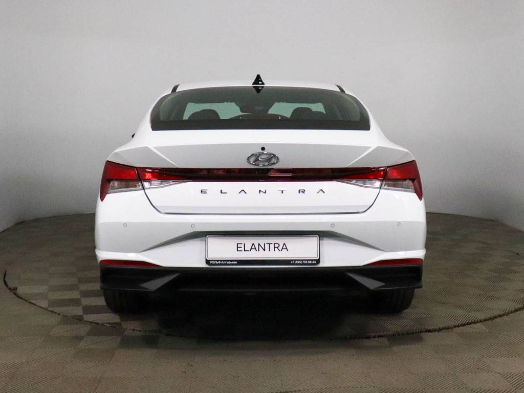 Hyundai Elantra LUXE 1.5 CVT