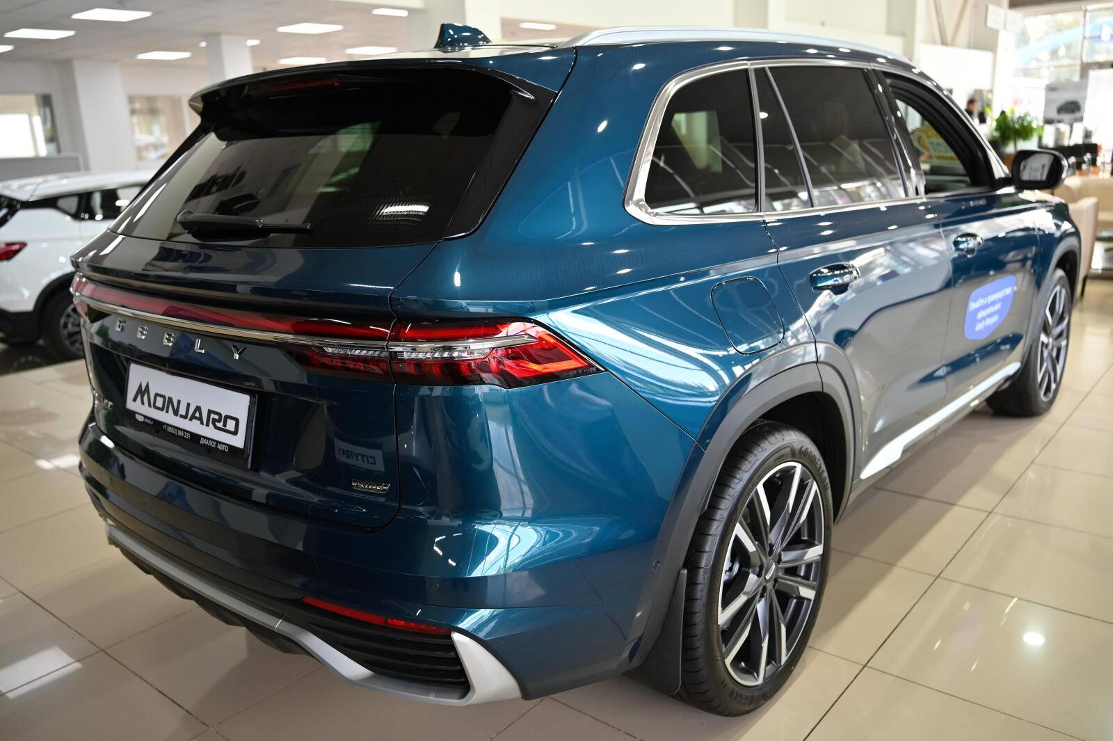 Geely Monjaro Exclusive 2.0T (238 hp) 8AT 4WD
