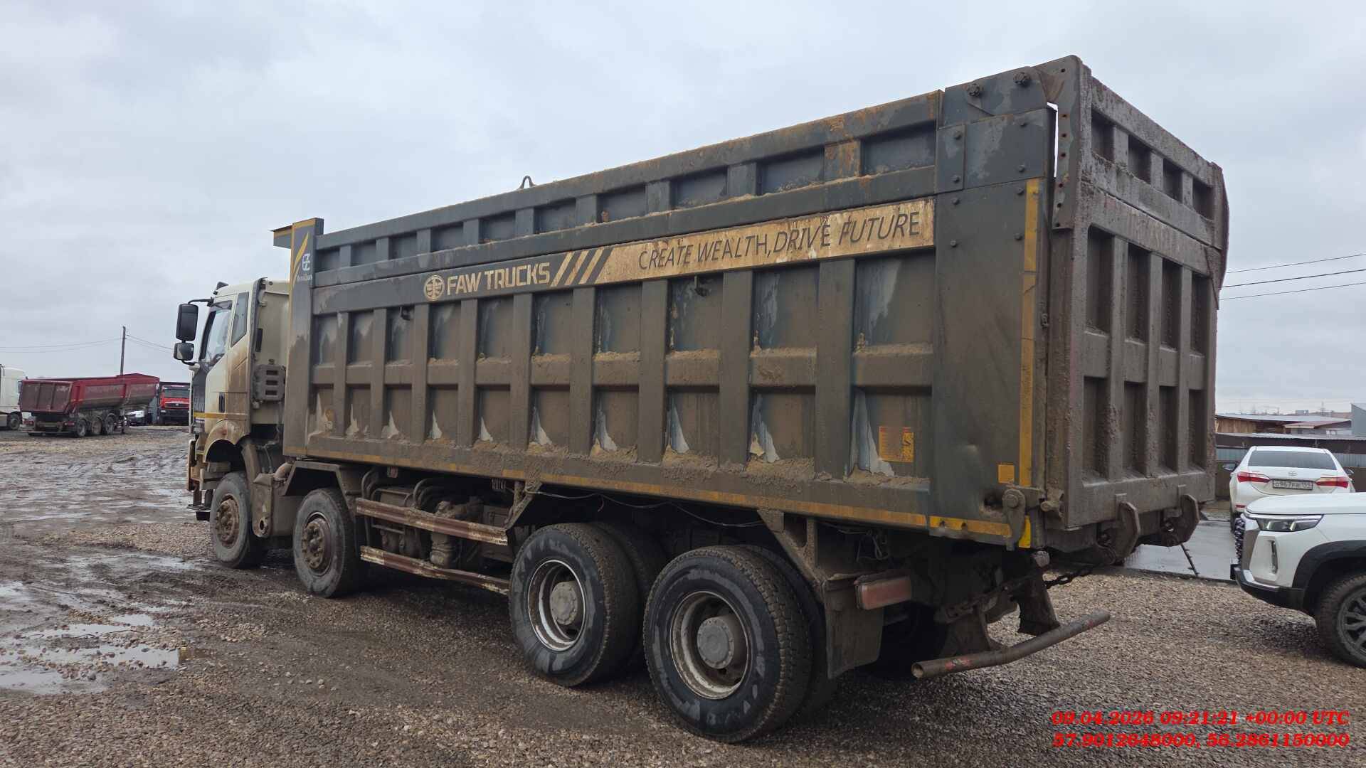 FAW CA3310P66K24T4E5 8х4,  302 017 км, 2023 года в лизинг