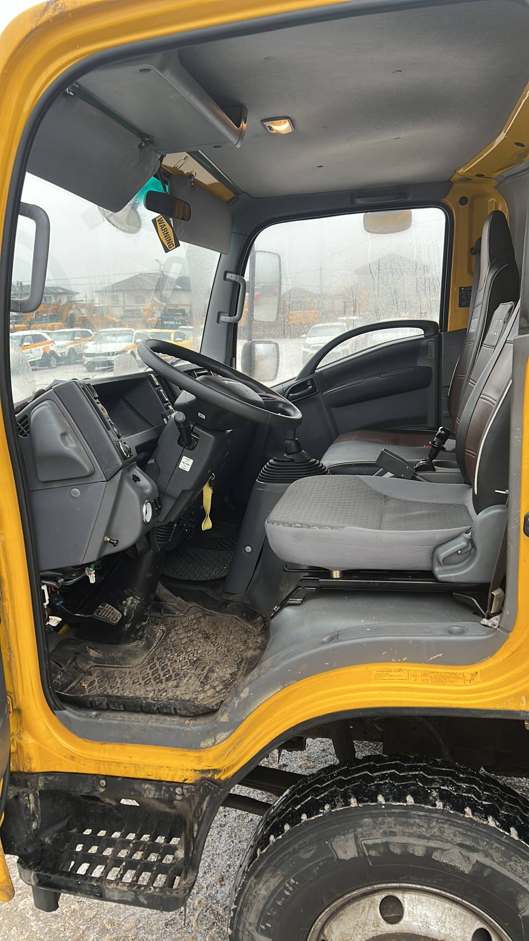 ISUZU ELF(KV100),  63 845 км, 2024 года в лизинг