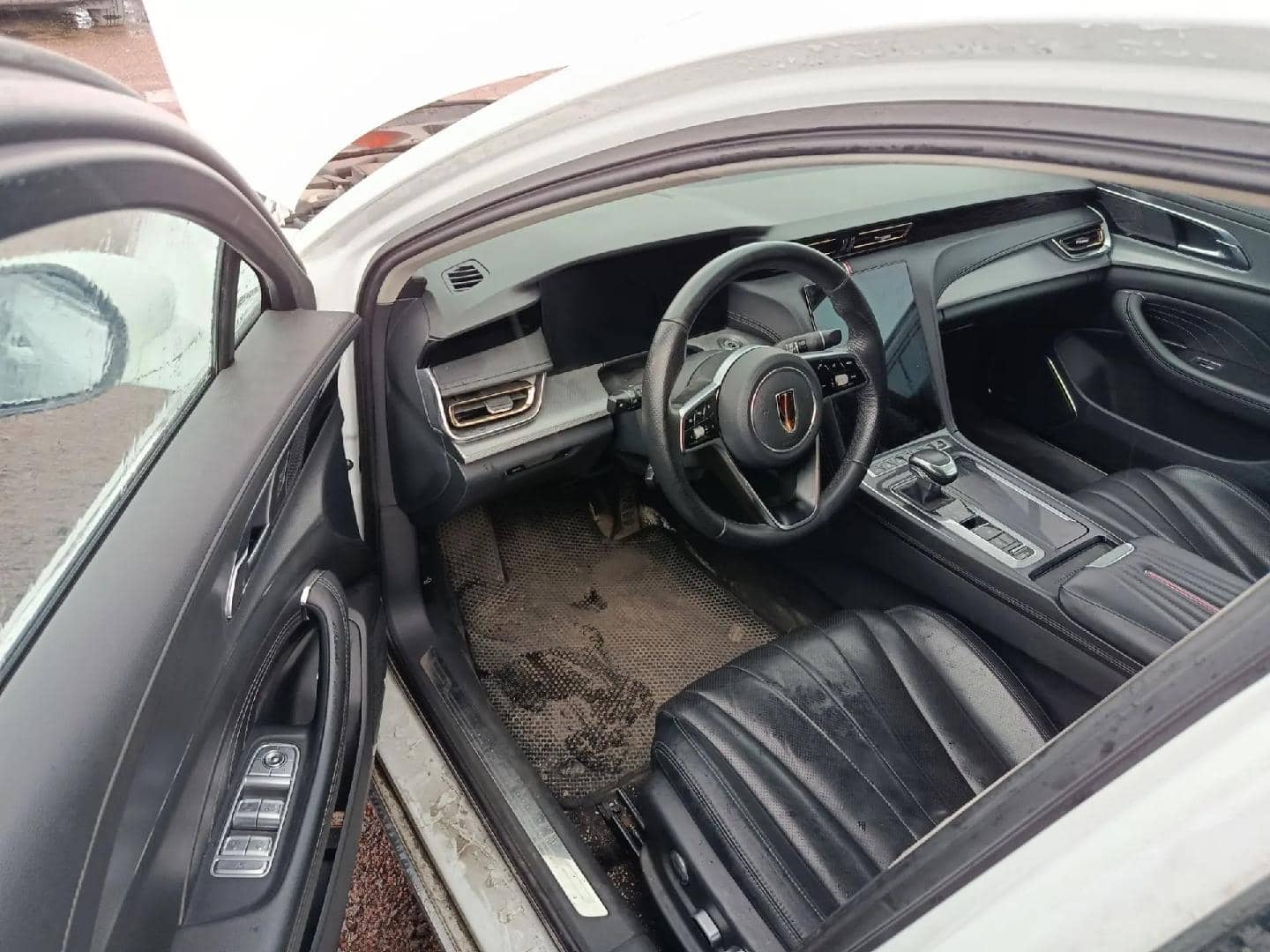 Hongqi H5,  208 596 км, 2023 года