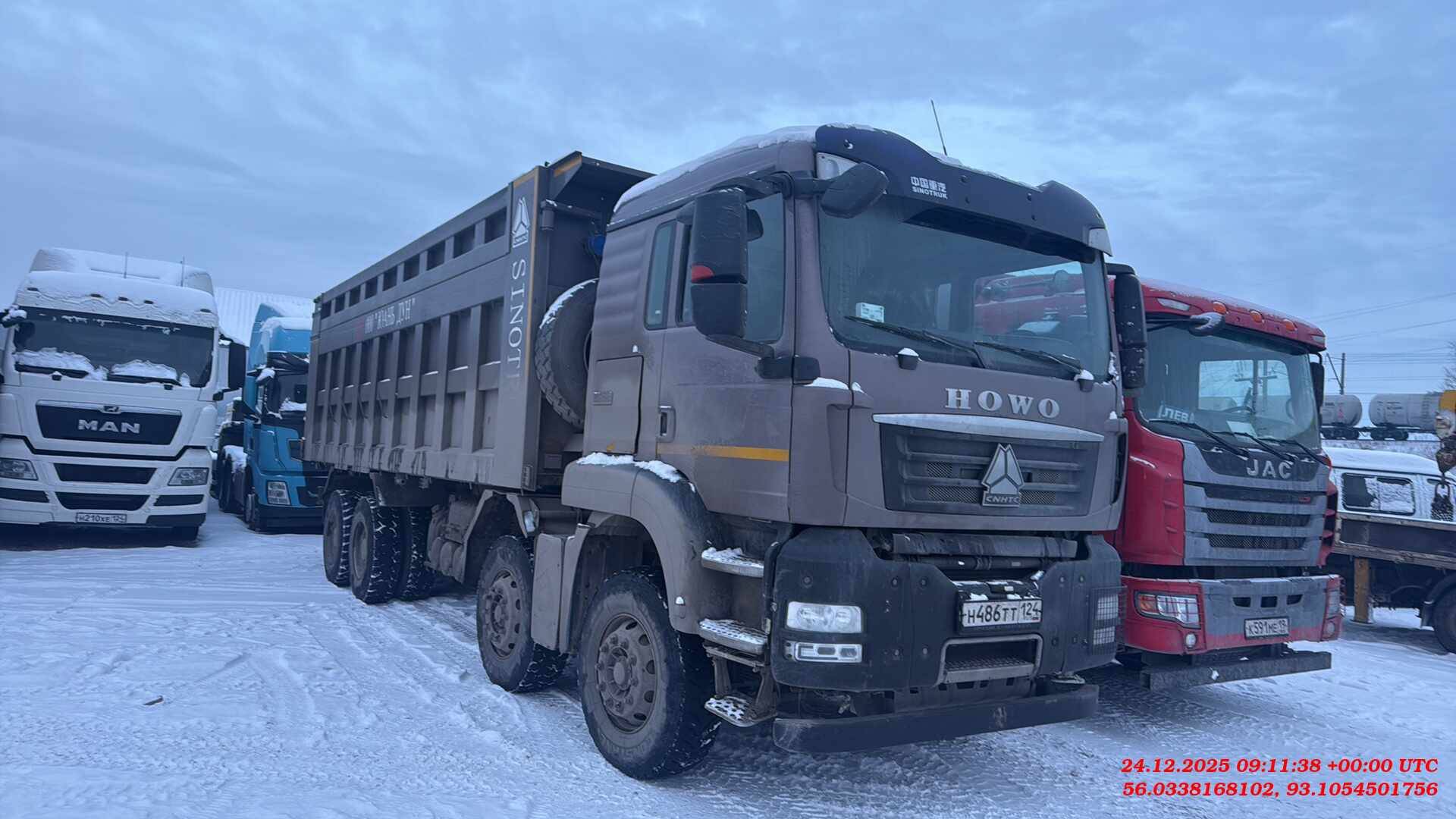 HOWO ZZ3317V386GE1 8х4,  120 415 км, 2023 года в лизинг