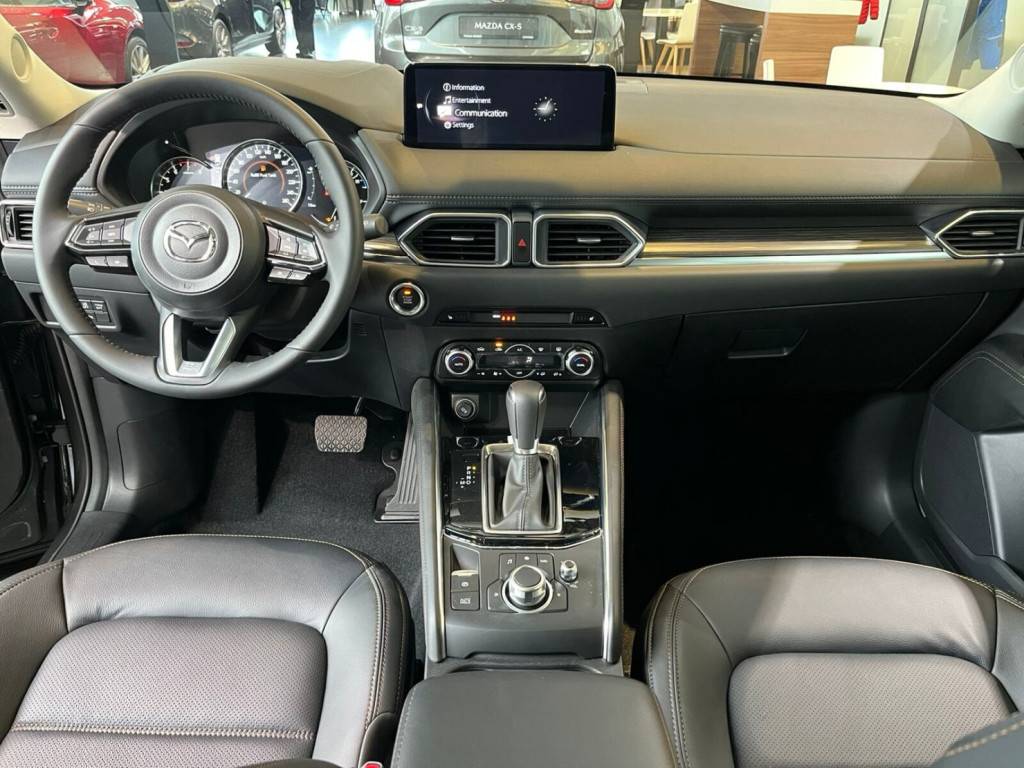 Mazda CX-5 High 2.0 SKYACTIV 6AT 4WD