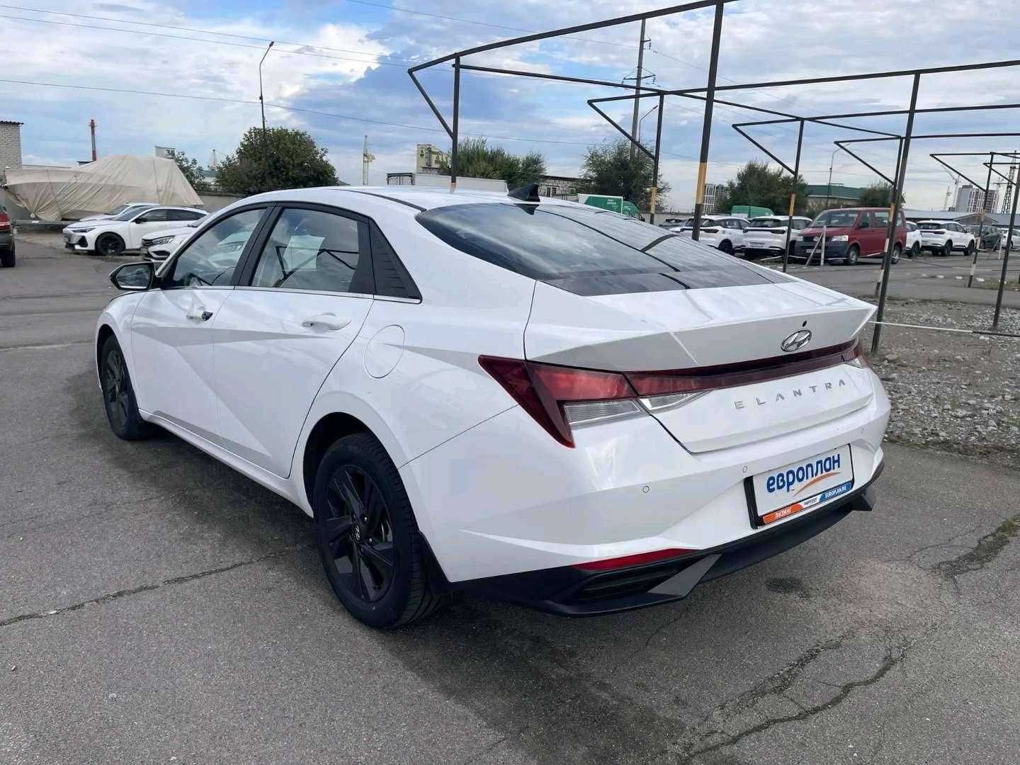 Hyundai Elantra,  59 545 км, 2021 года в лизинг