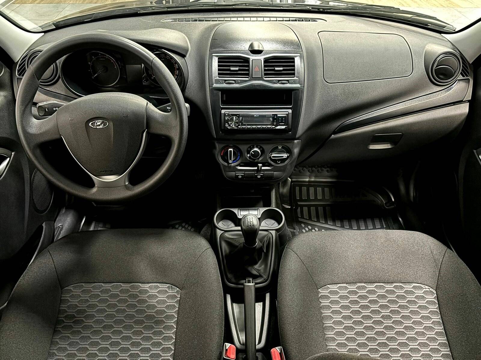 Lada Granta седан Classic 24 Кондиционер 1.6 90hp 5MT