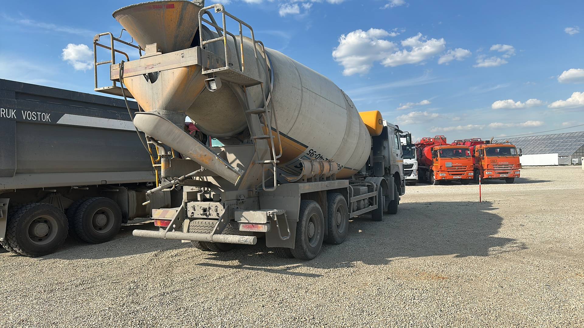 HOWO ZZ5407GJBS3667E 8x4,  56 198 км, 2023 года в лизинг