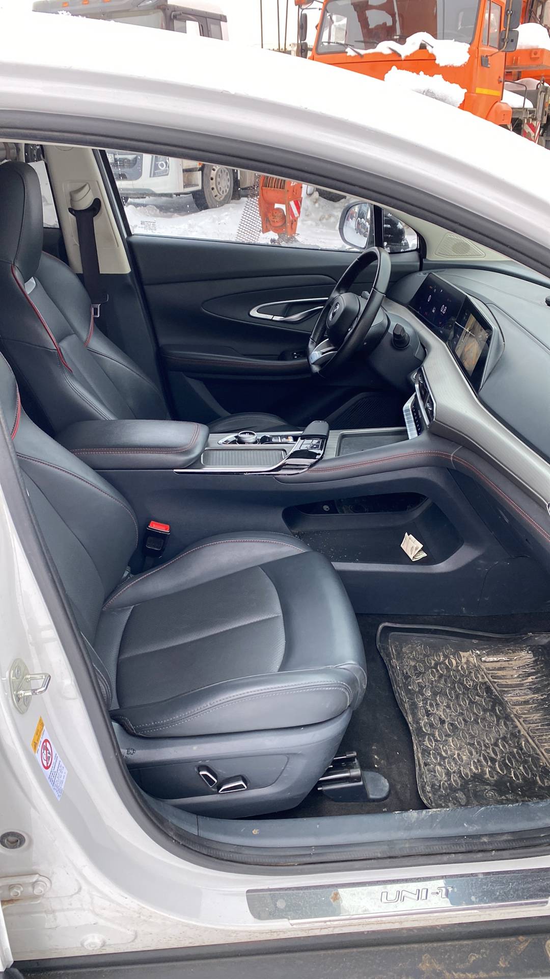 Changan Uni-T,  124 735 км, 2024 года в лизинг