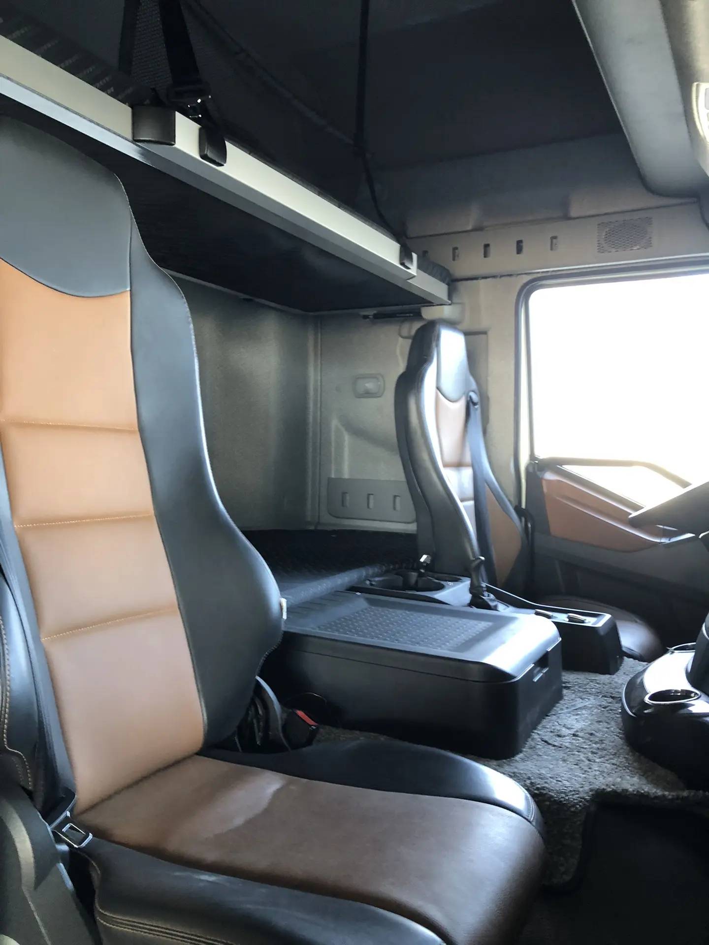 FAW CA4180P66K25E5 4x2,  149 594 км, 2023 года в лизинг