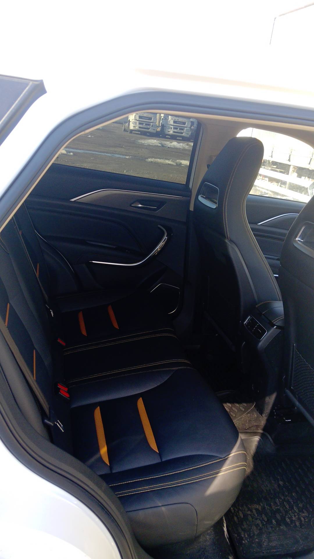 FAW Bestune T77,  104 726 км, 2023 года в лизинг