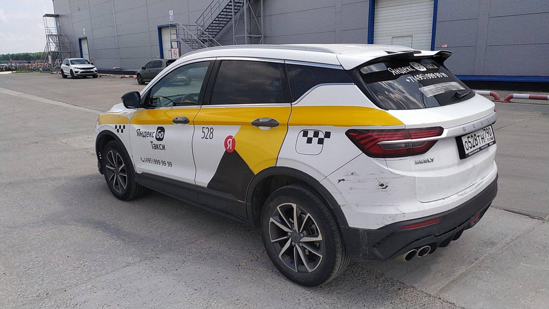 Geely Coolray,  222 814 км, 2023 года в лизинг