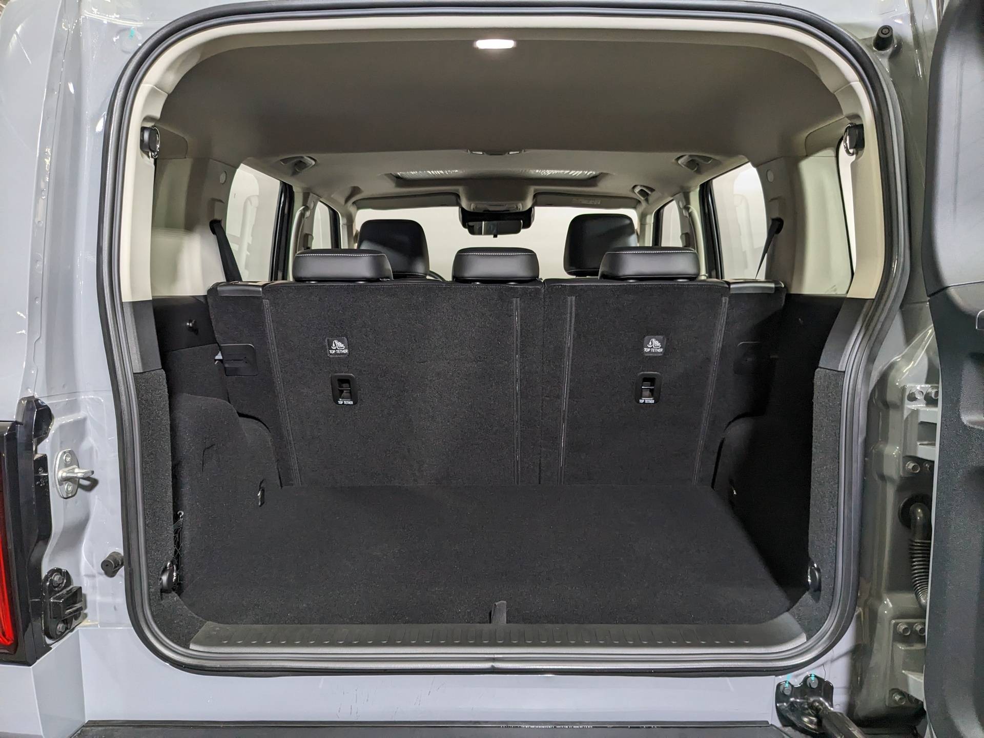 Tank 300 Adventure 2.0 8AT 4WD