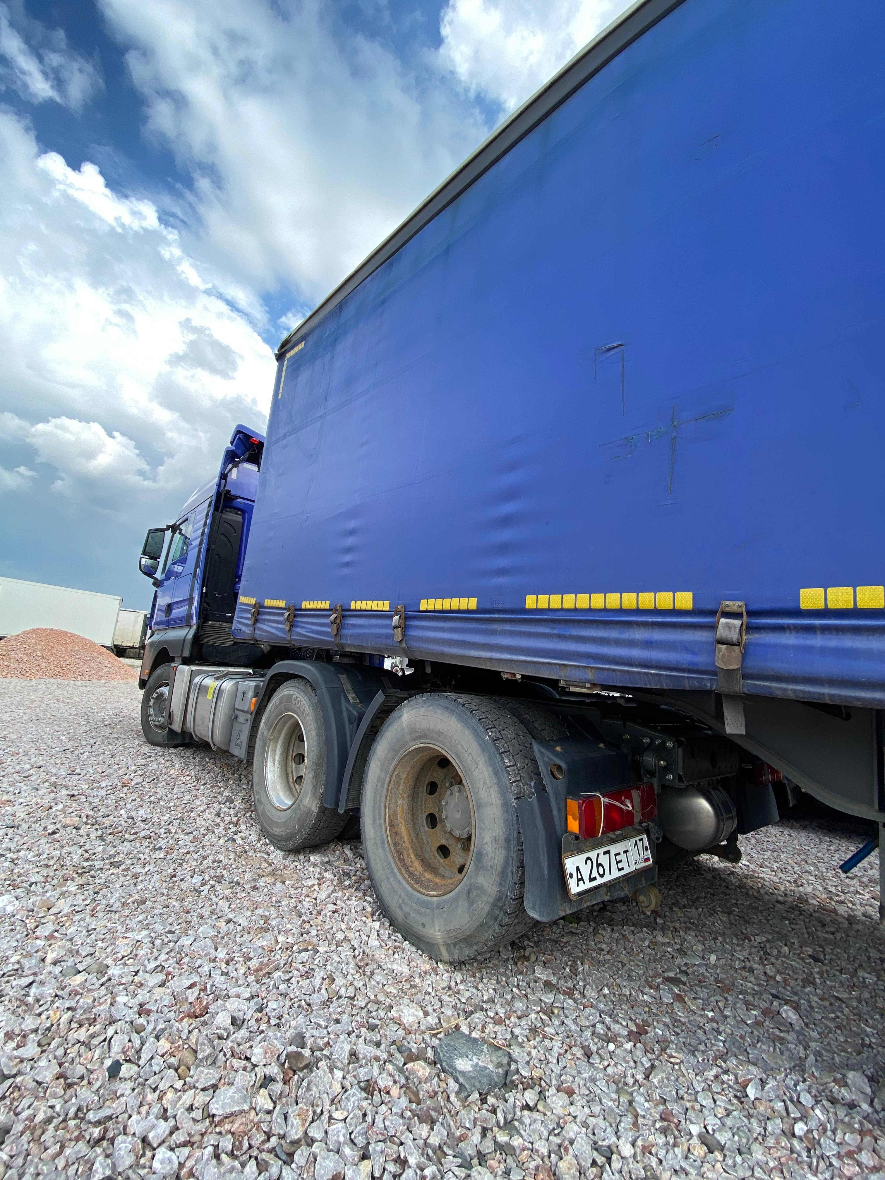 Sitrak С7Н 6×4 ZZ4256V364HE,  105 151 км, 2022 года в лизинг