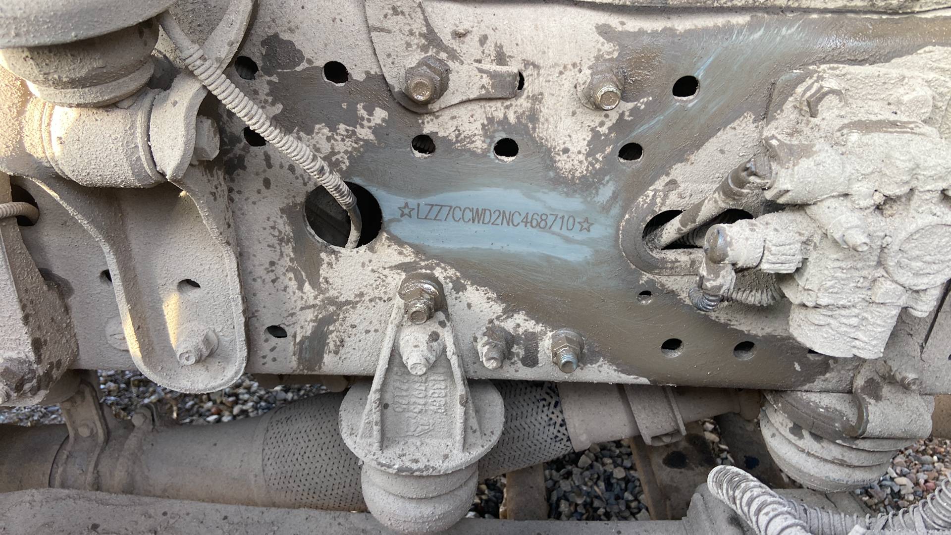 Sitrak C7H 4x2 ZZ4186V361HE,  384 799 км, 2022 года