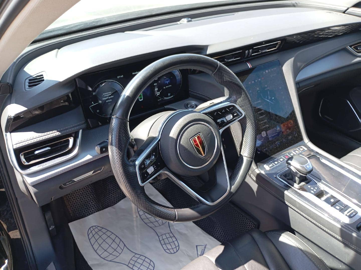 Hongqi H5,  101 820 км, 2024 года в лизинг