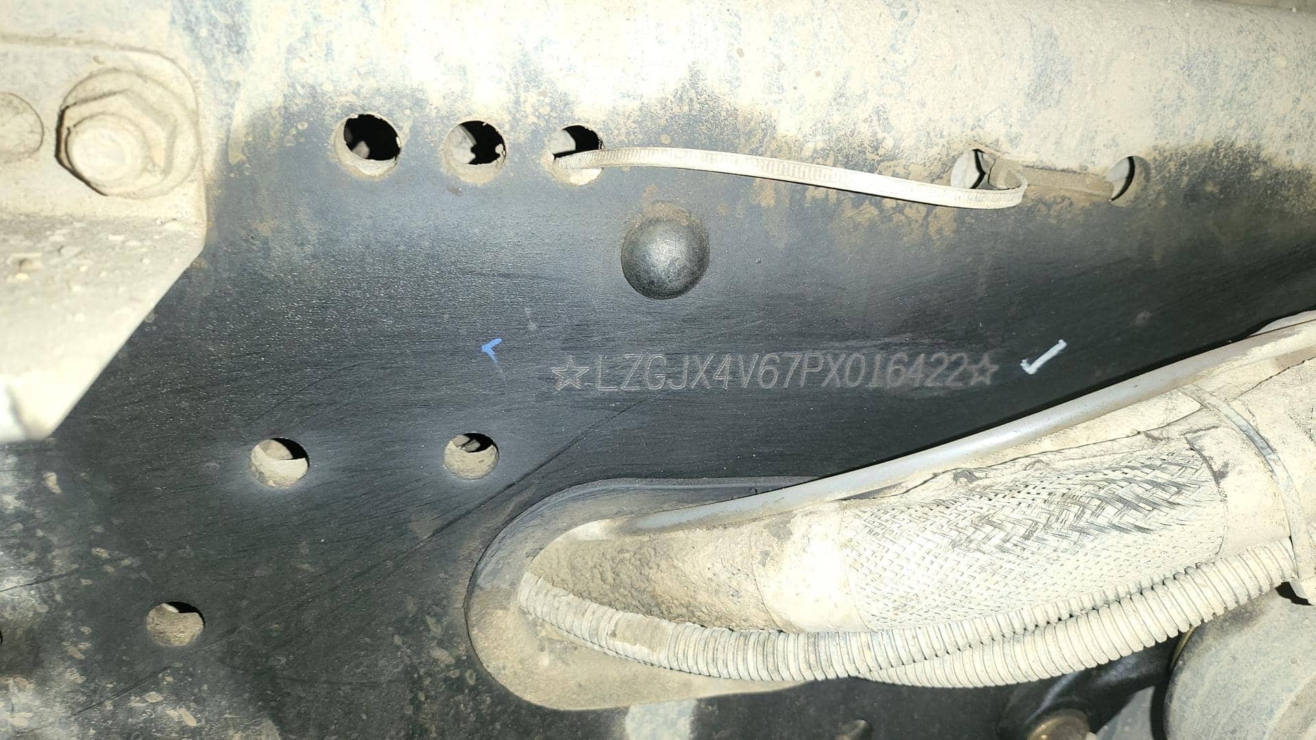 Shacman SX33186V366,  136 259 км, 2023 года в лизинг