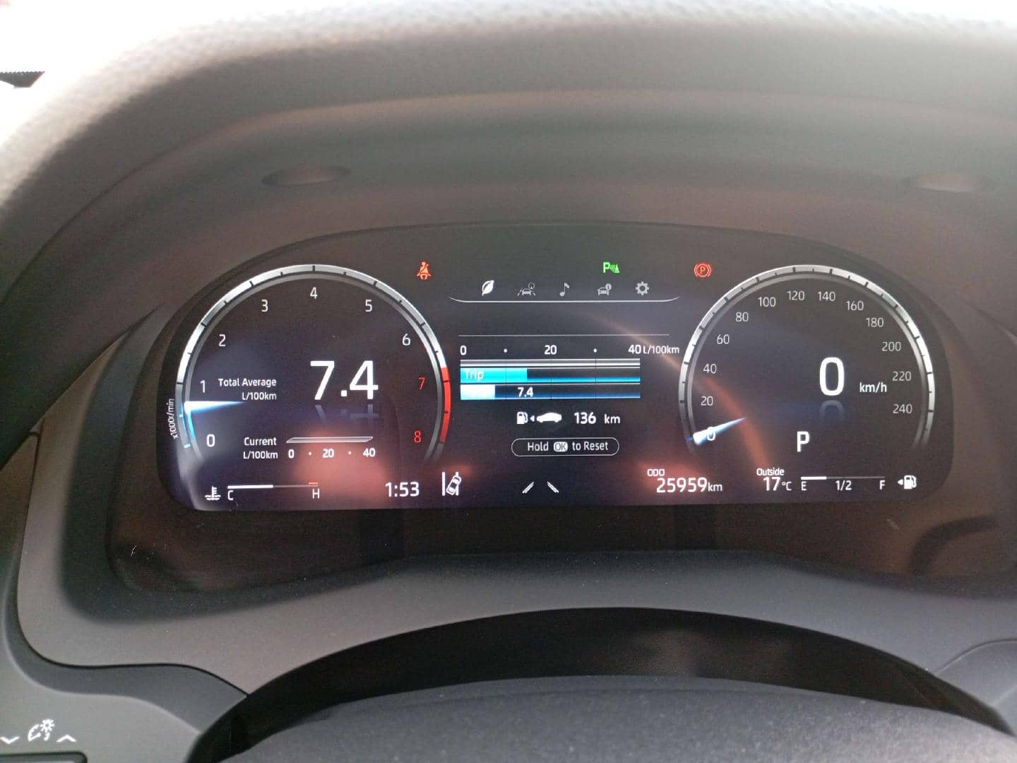 Toyota Camry,  25 959 км, 2024 года в лизинг