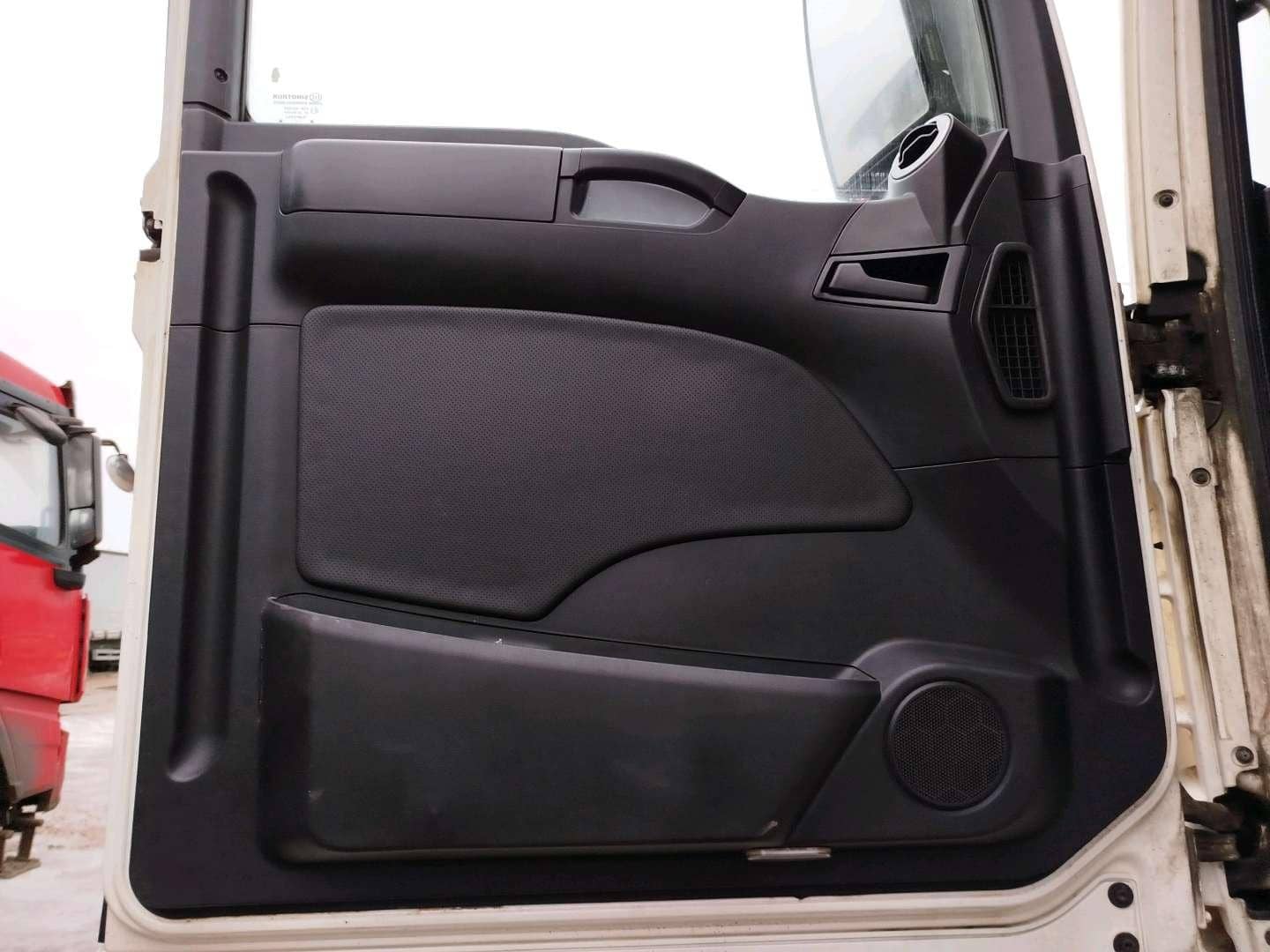 Sitrak C7H MAX ZZ4186V391HE,  406 060 км, 2023 года в лизинг