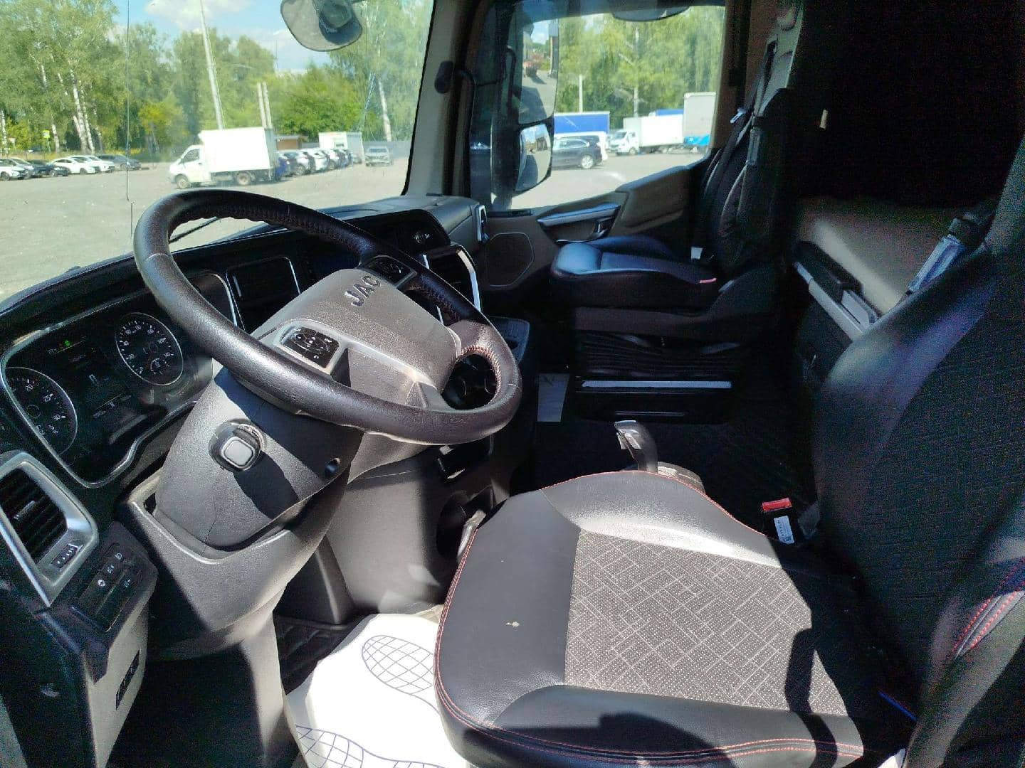 JAC K7 4x2 (2023),  329 033 км, 2023 года в лизинг