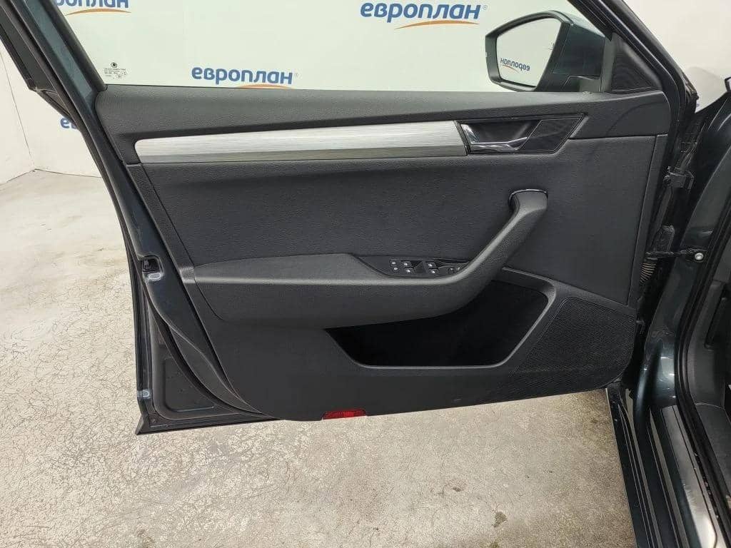 Skoda Superb,  76 182 км, 2020 года в лизинг