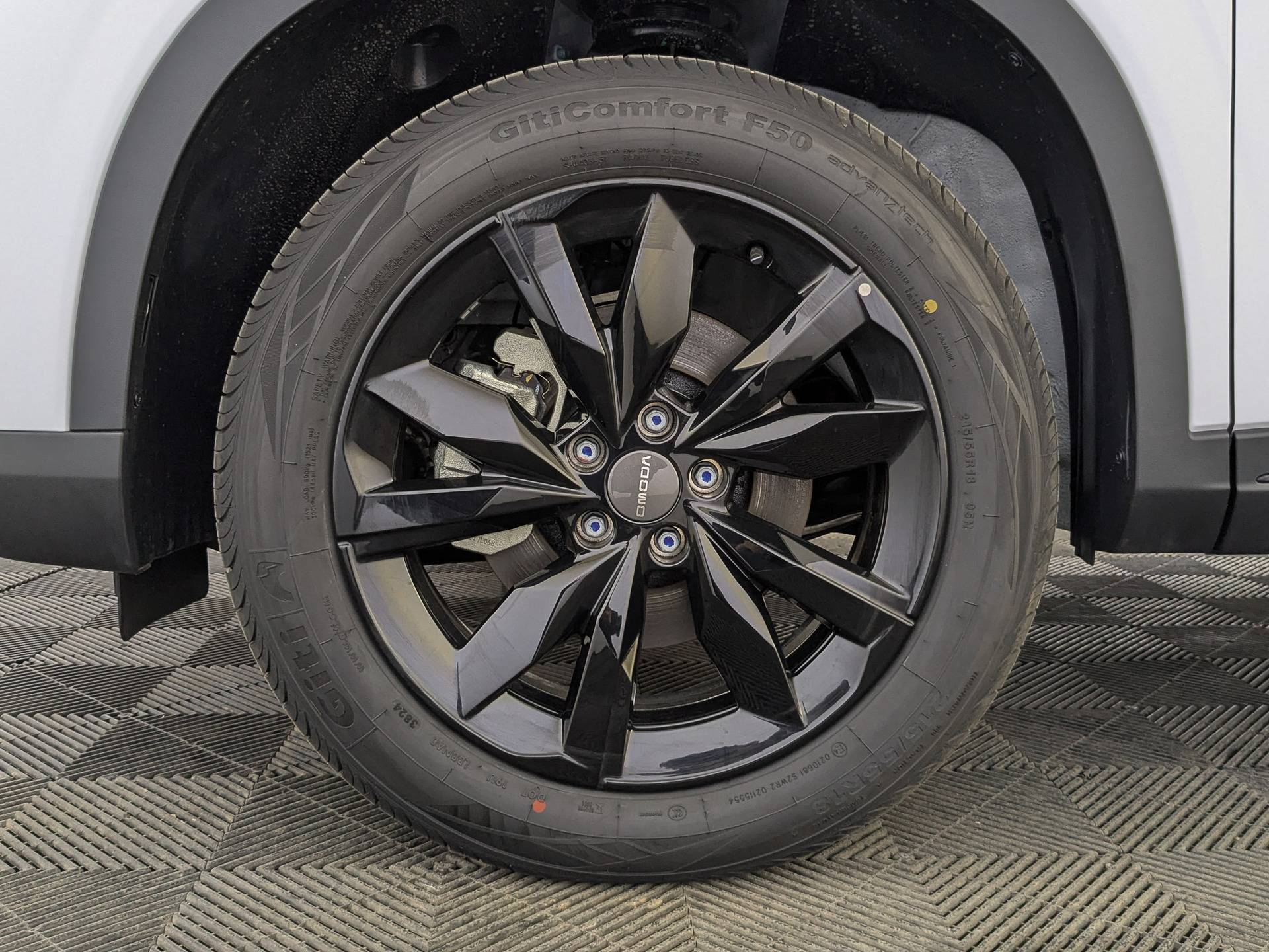 OMODA C5 Drive 1.6 DCT 4WD FL