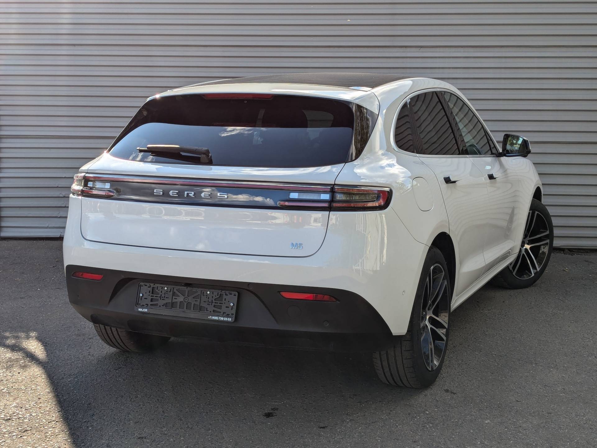 Seres M5 Premium 1.5hyb AT 4WD