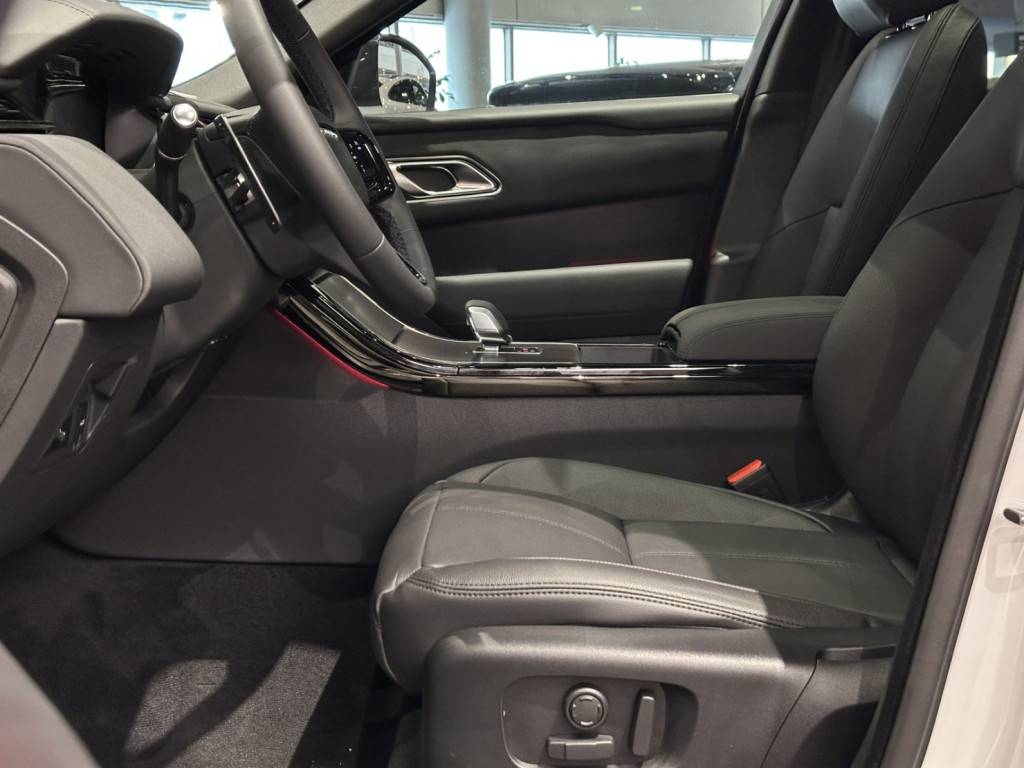 Land Rover Velar 2.0 250 Дайнэмик СЕ (Dynamic SE)