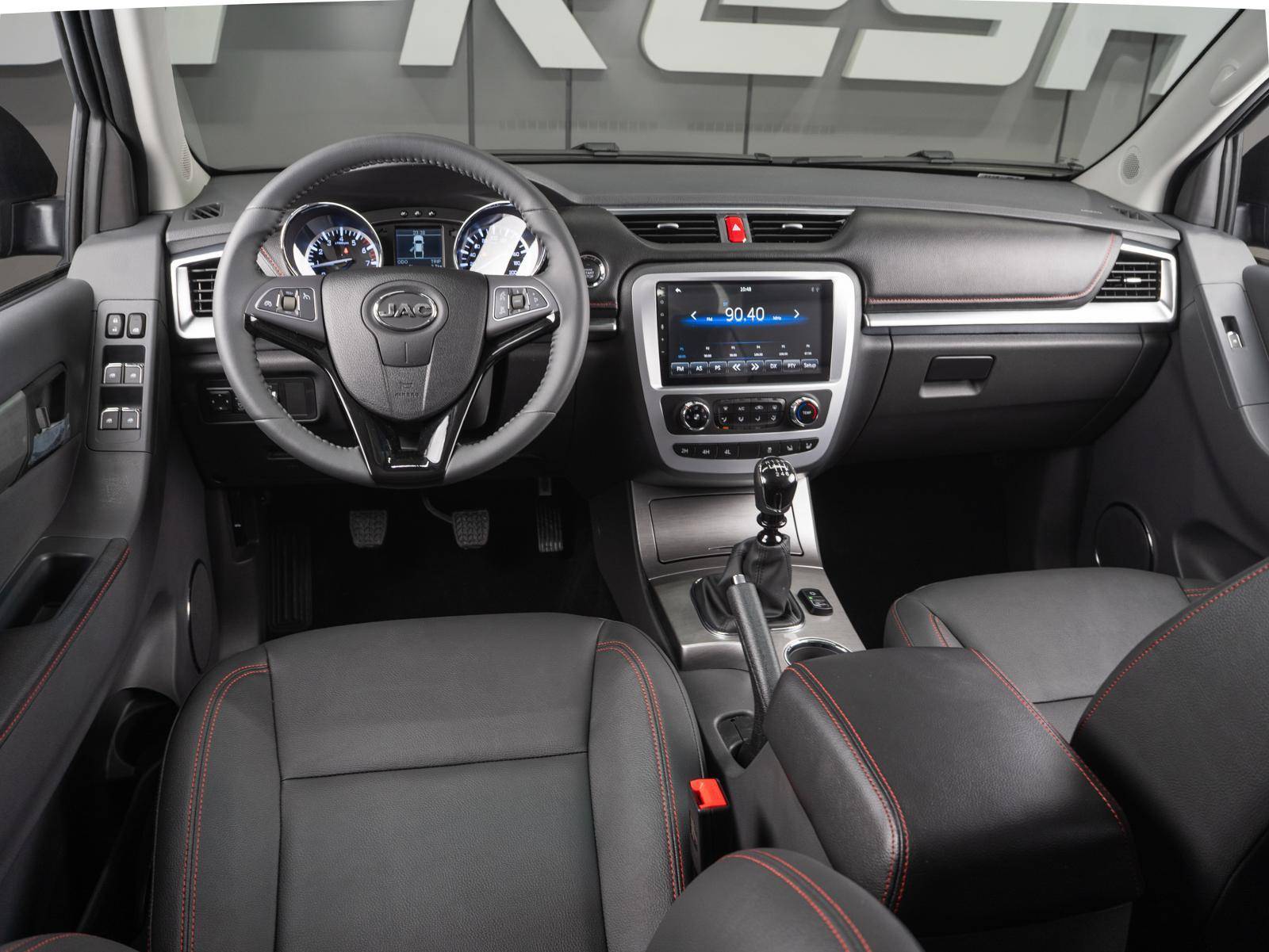 JAC T8 Full Extra 2.0T 6MT 4WD