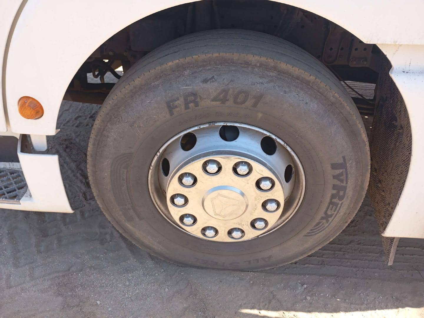 Sitrak С7Н MAX 6×4 ZZ4256V364HE,  185 766 км, 2023 года в лизинг