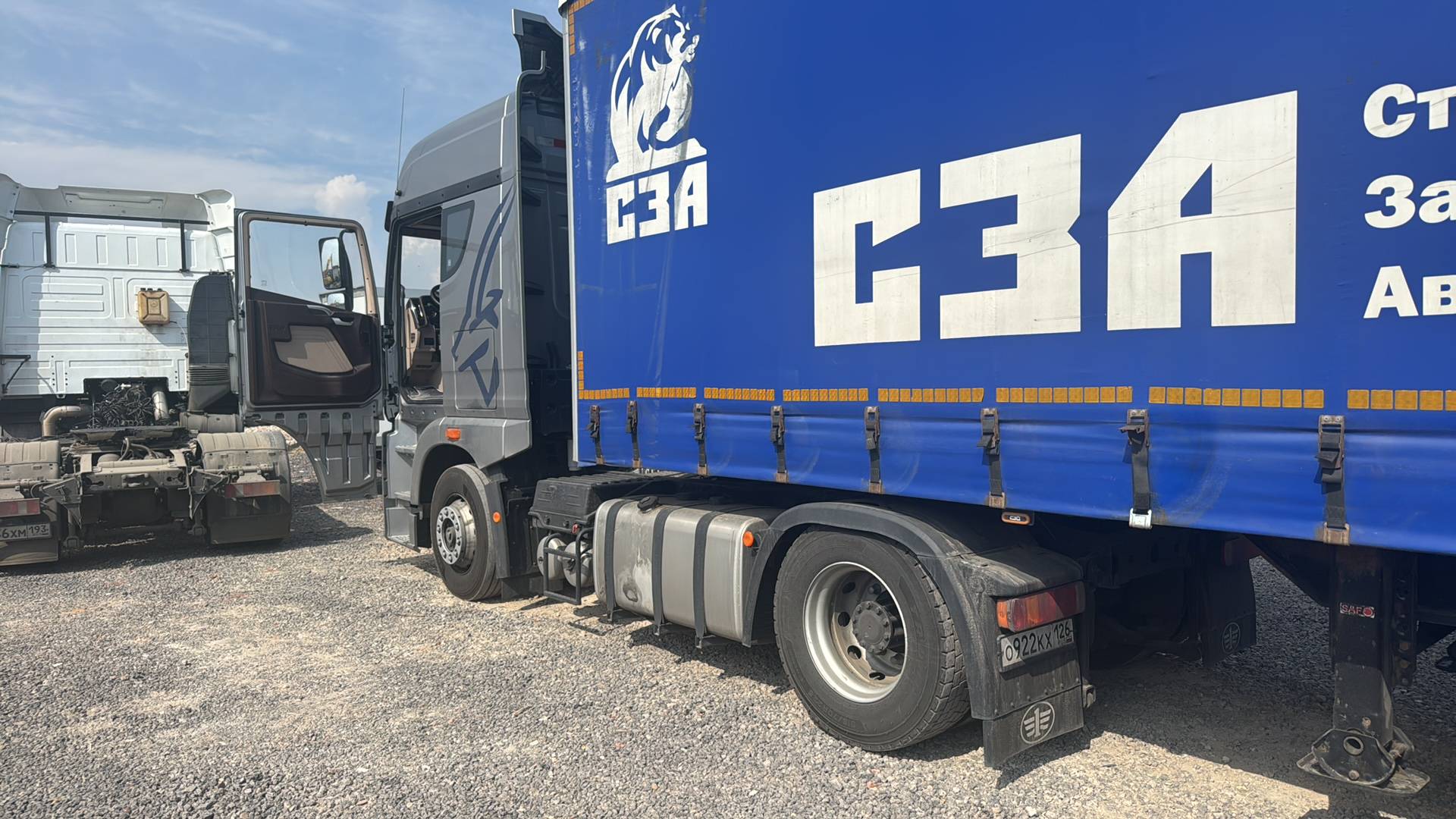 FAW CA4180P25K15E5A80 4x2,  109 459 км, 2023 года в лизинг