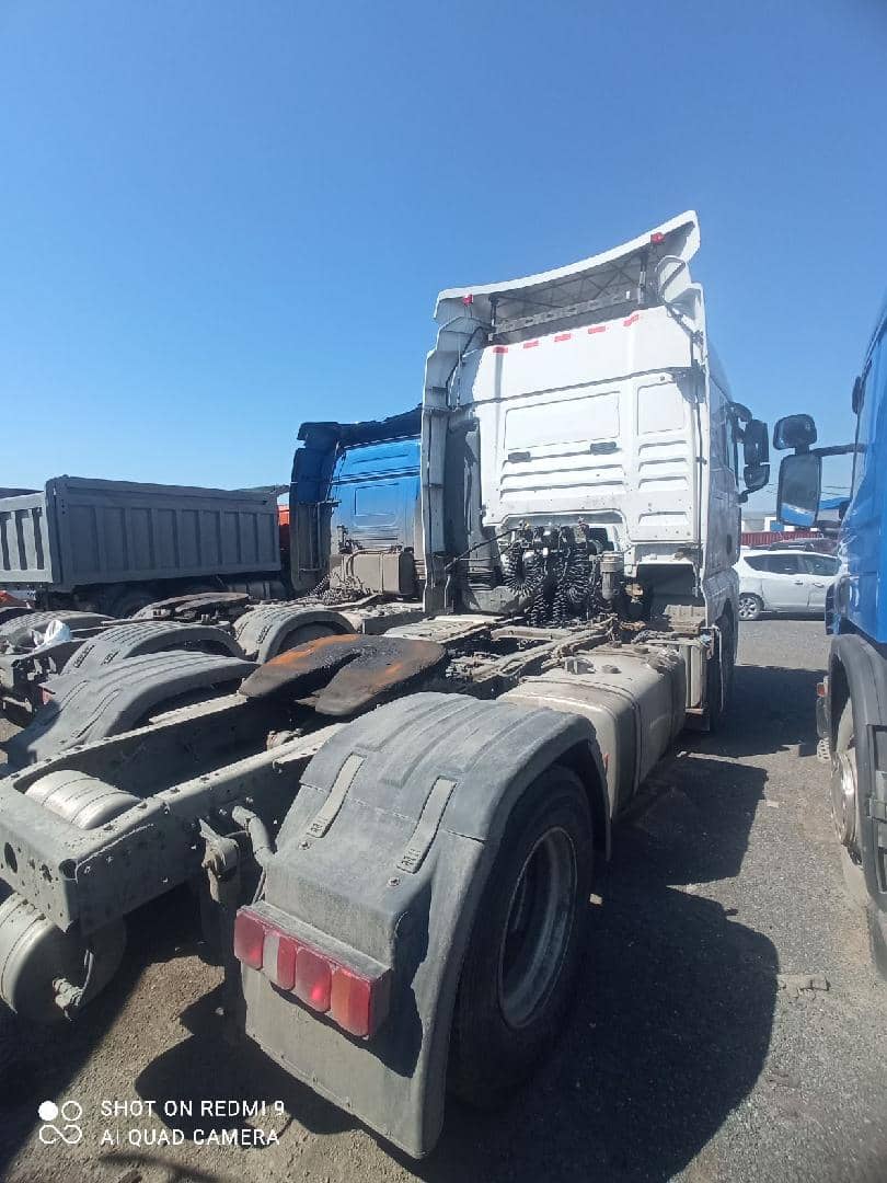 Sitrak C7H 4x2 ZZ4186V361HE,  429 763 км, 2023 года в лизинг