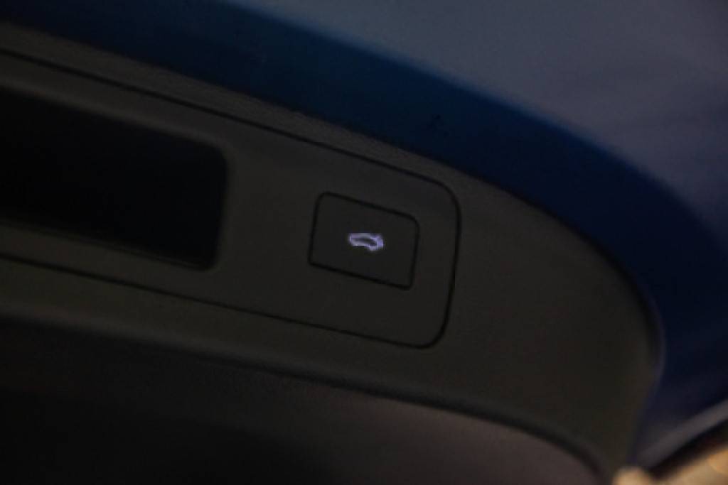 Geely Okavango Flagship 2.0T 7DCT 2WD