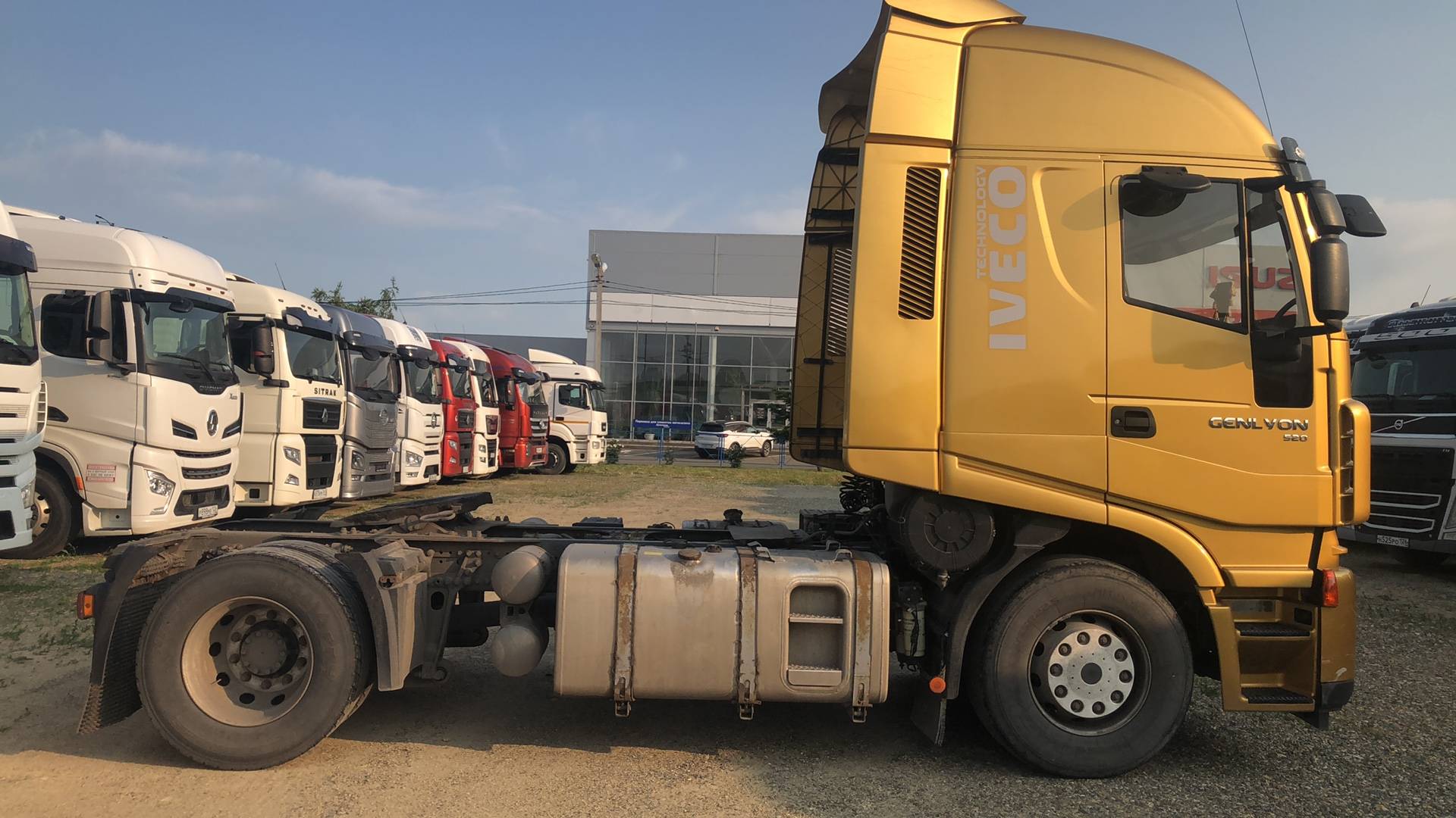 HONGYAN CQ4186HYVG391,  234 414 км, 2023 года в лизинг