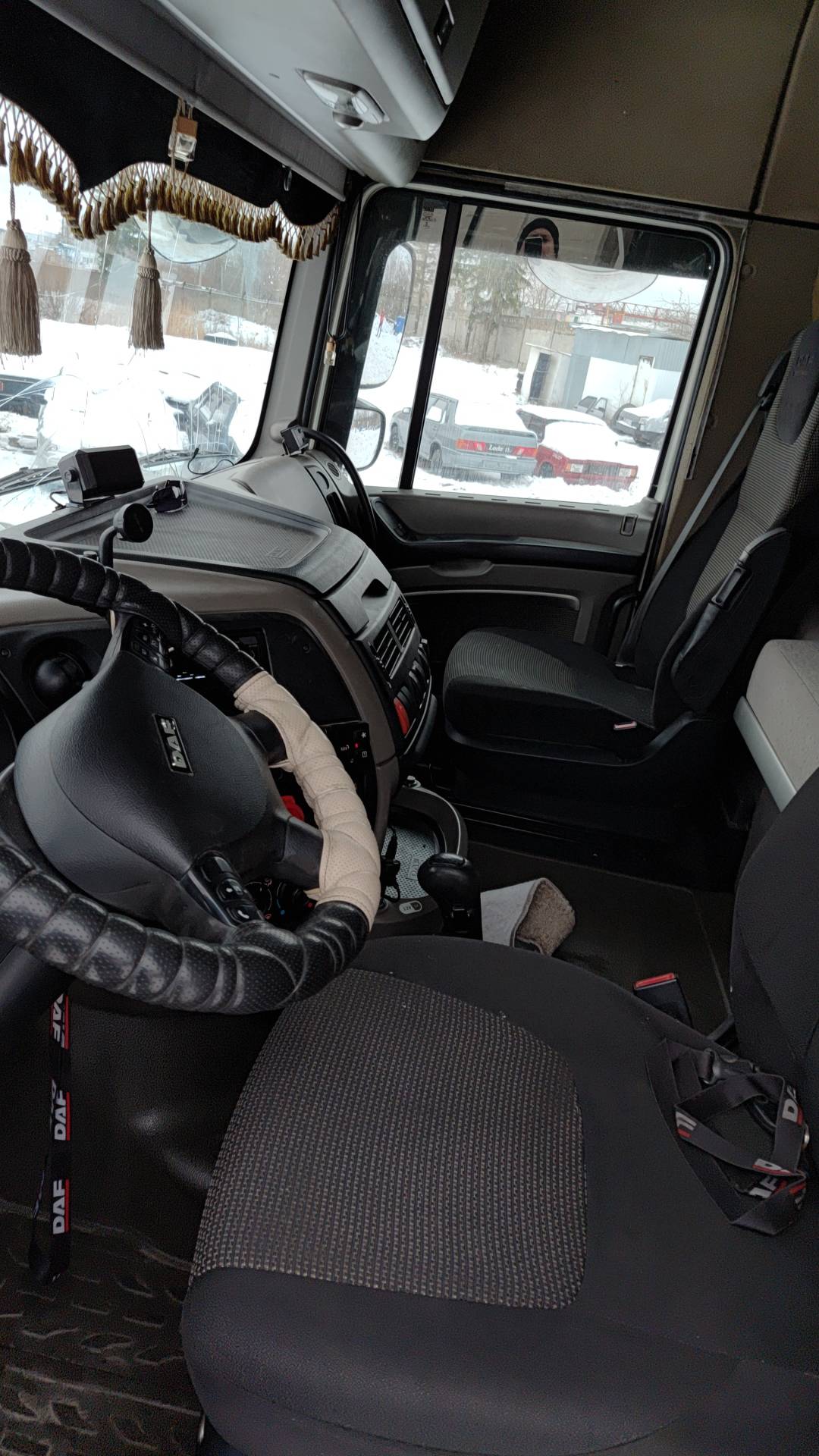 DAF XF105.460 FT 4x2 (Space Cab),  1 245 978 км, 2017 года в лизинг