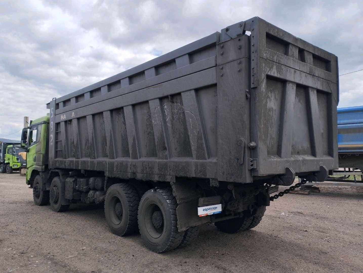Shacman SX33186V366,  194 304 км, 2024 года в лизинг