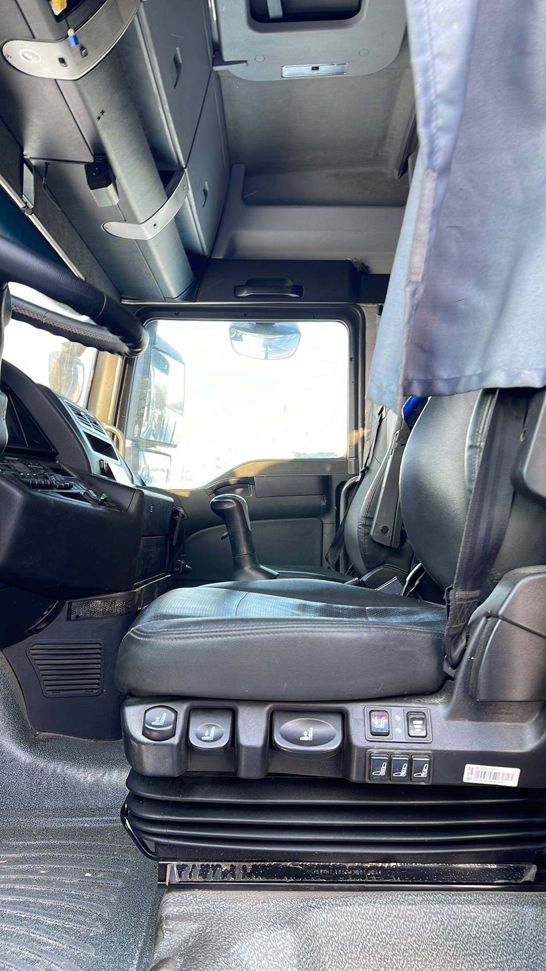 Sitrak С7Н 6×4 ZZ4256V364HE,  149 375 км, 2023 года в лизинг