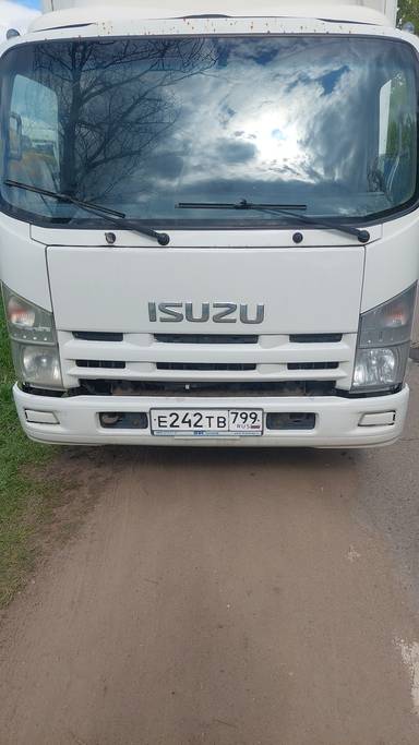 ISUZU NPR75LK