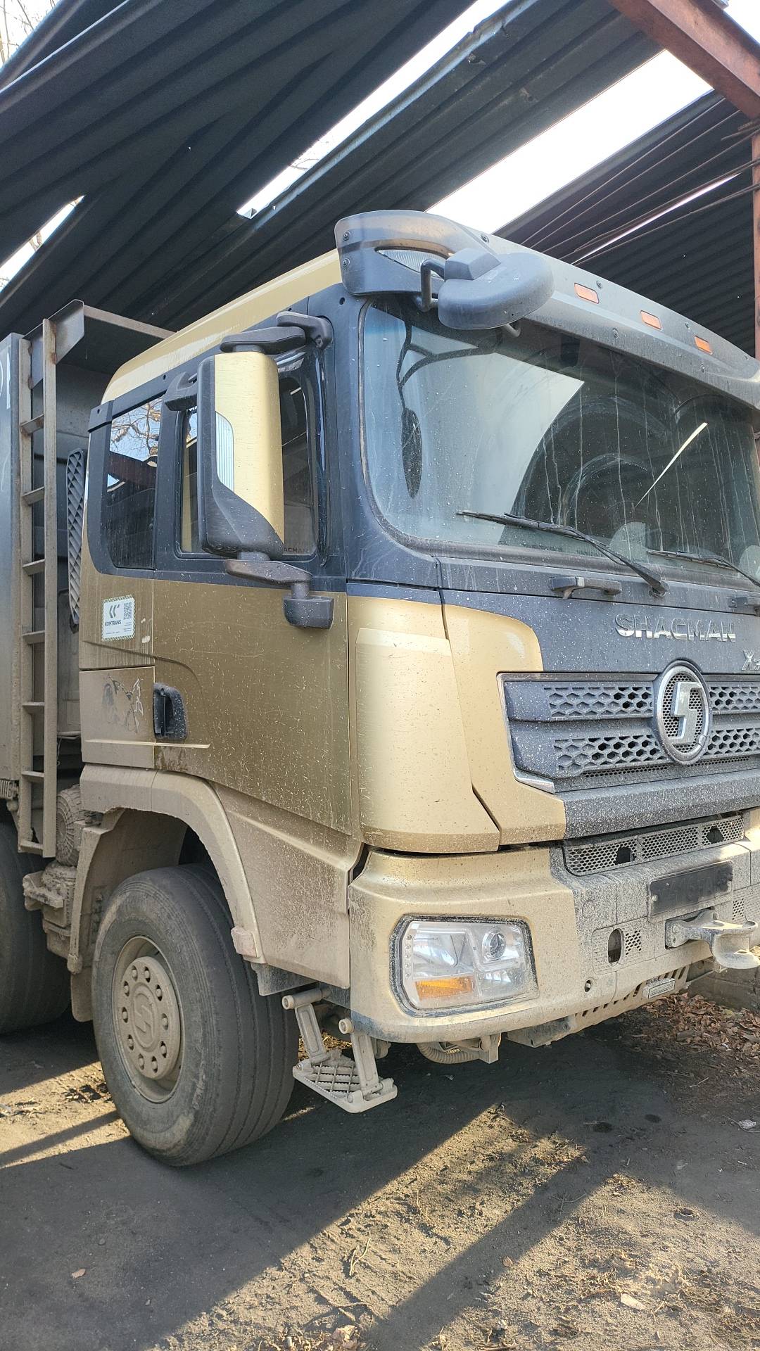 Shacman SX33186V366,  244 000 км, 2021 года в лизинг