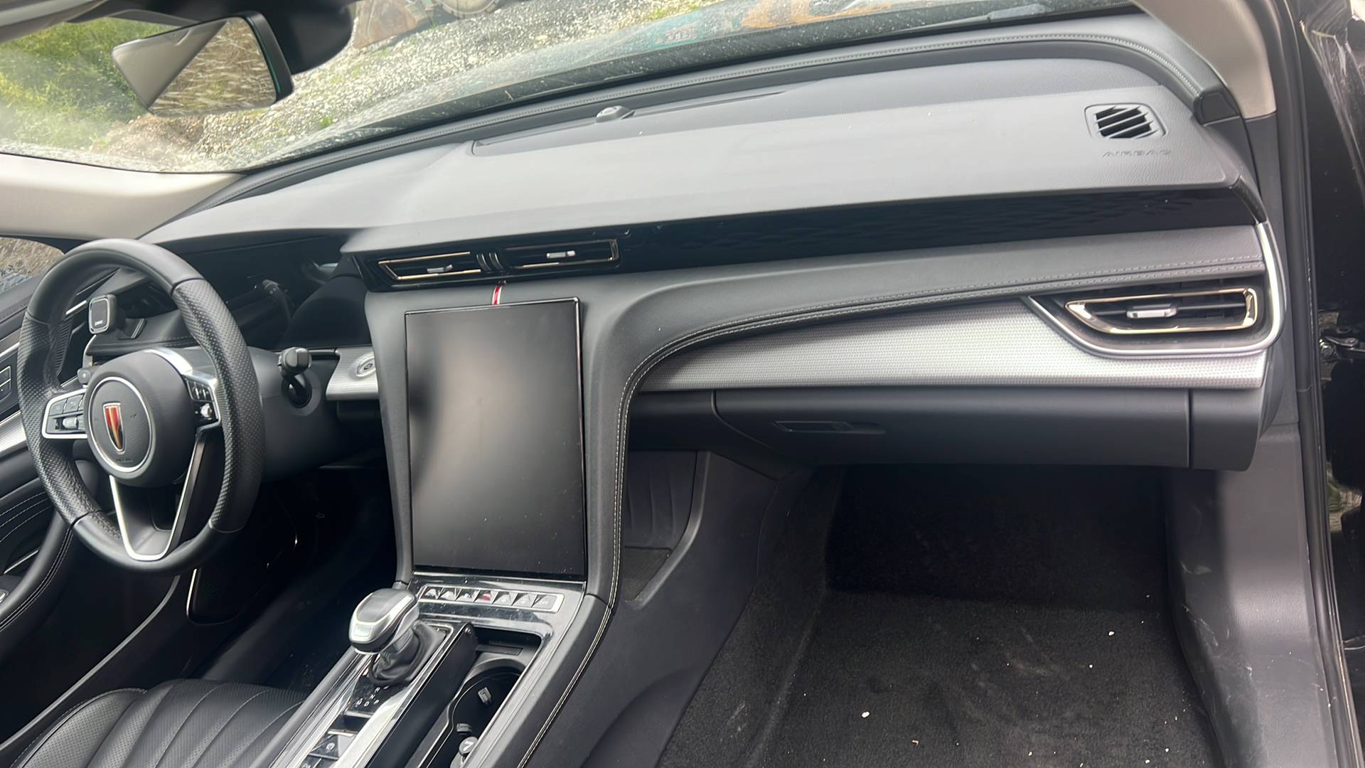 Hongqi H5,  10 000 км, 2024 года