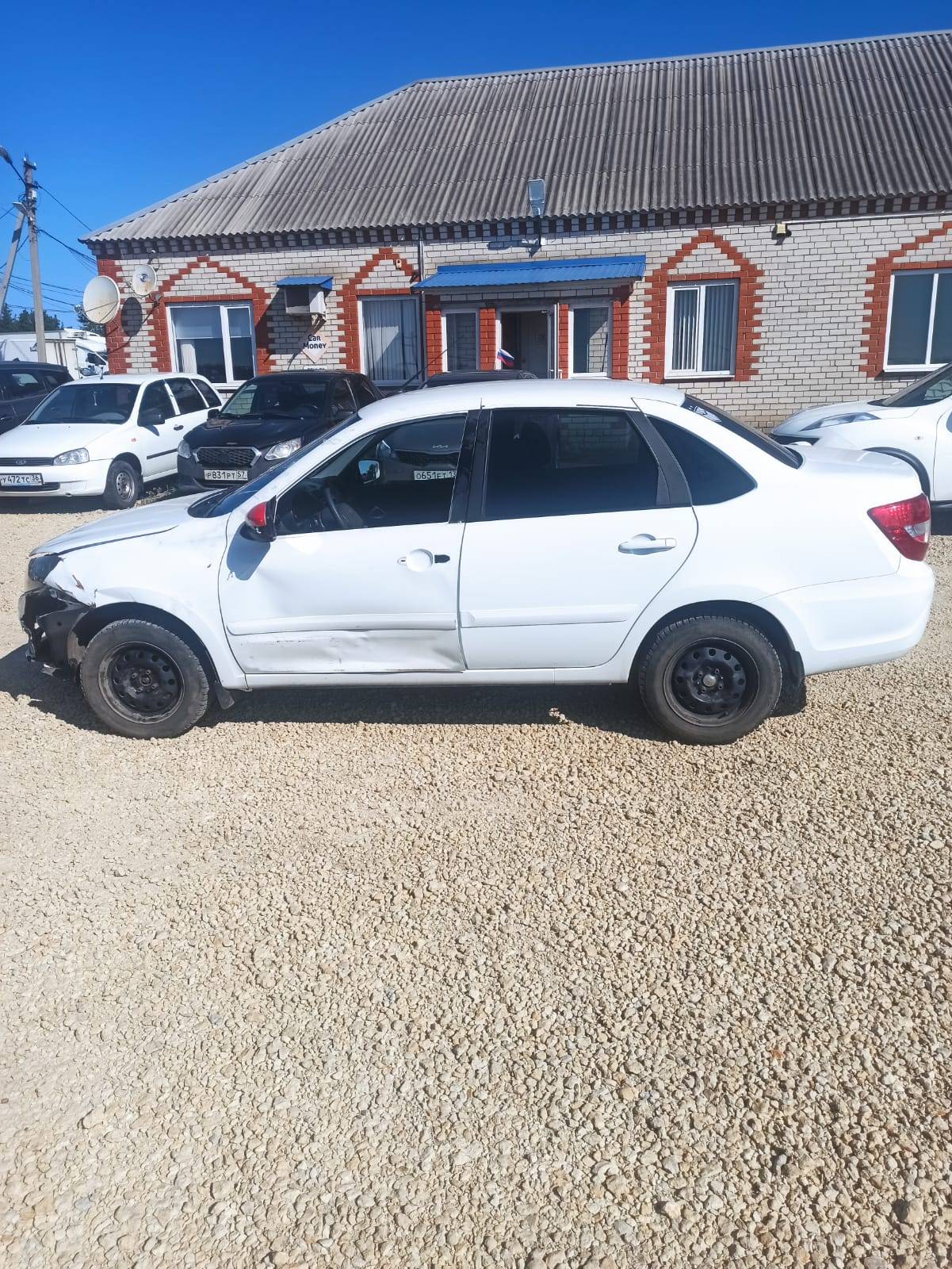 Lada Granta седан,  56 689 км, 2022 года