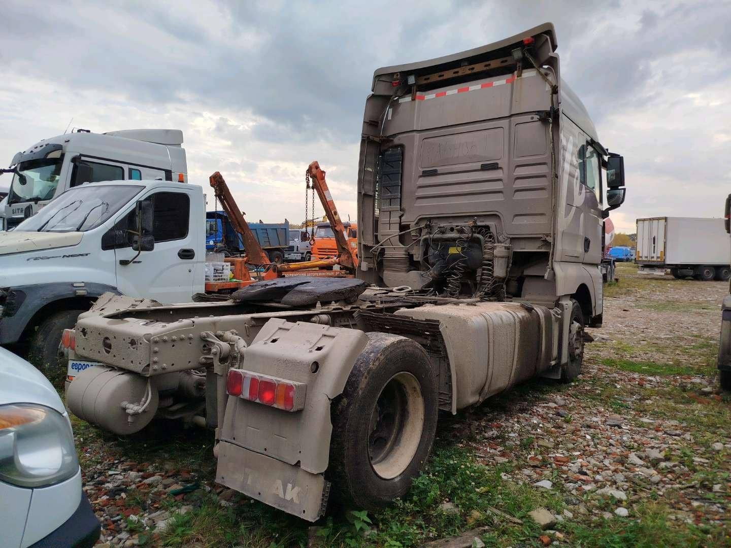 Sitrak C7H 4x2 ZZ4186V361HE,  912 603 км, 2022 года в лизинг
