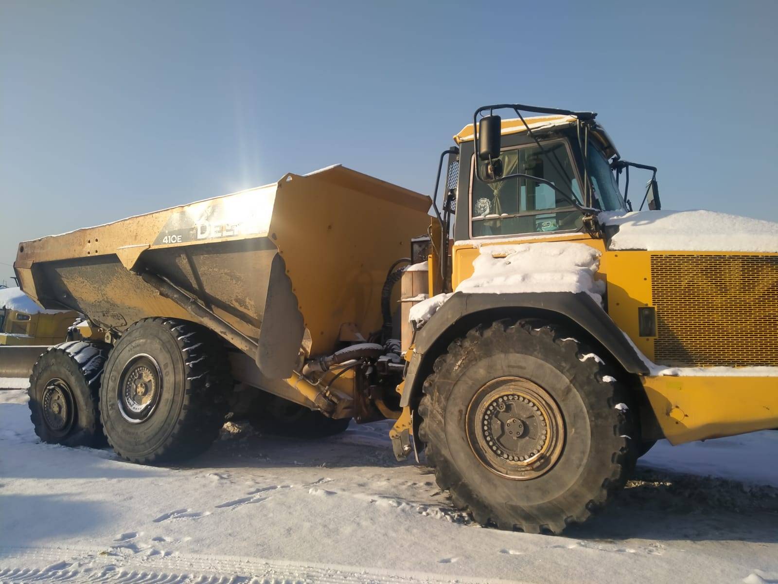 John Deere 410E Лот 000007350