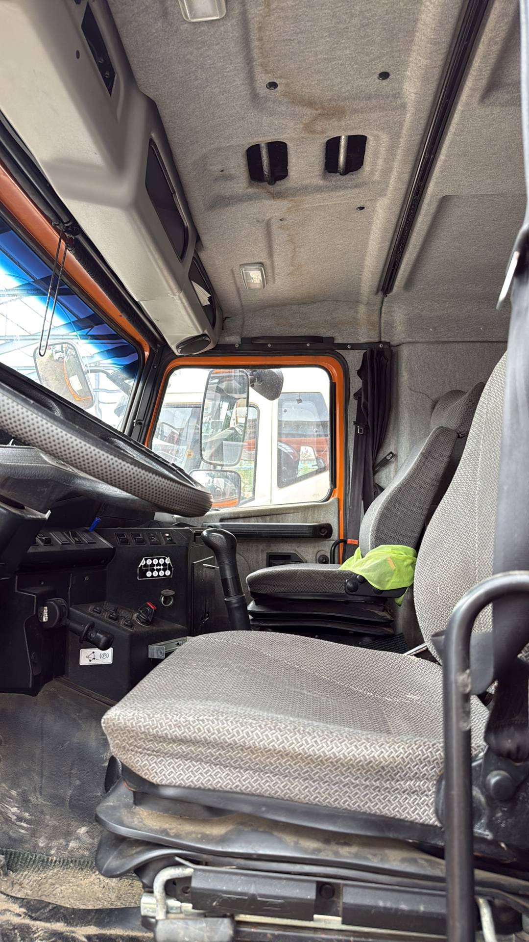 МАЗ 6501C9-8520-005,  100 000 км, 2020 года в лизинг