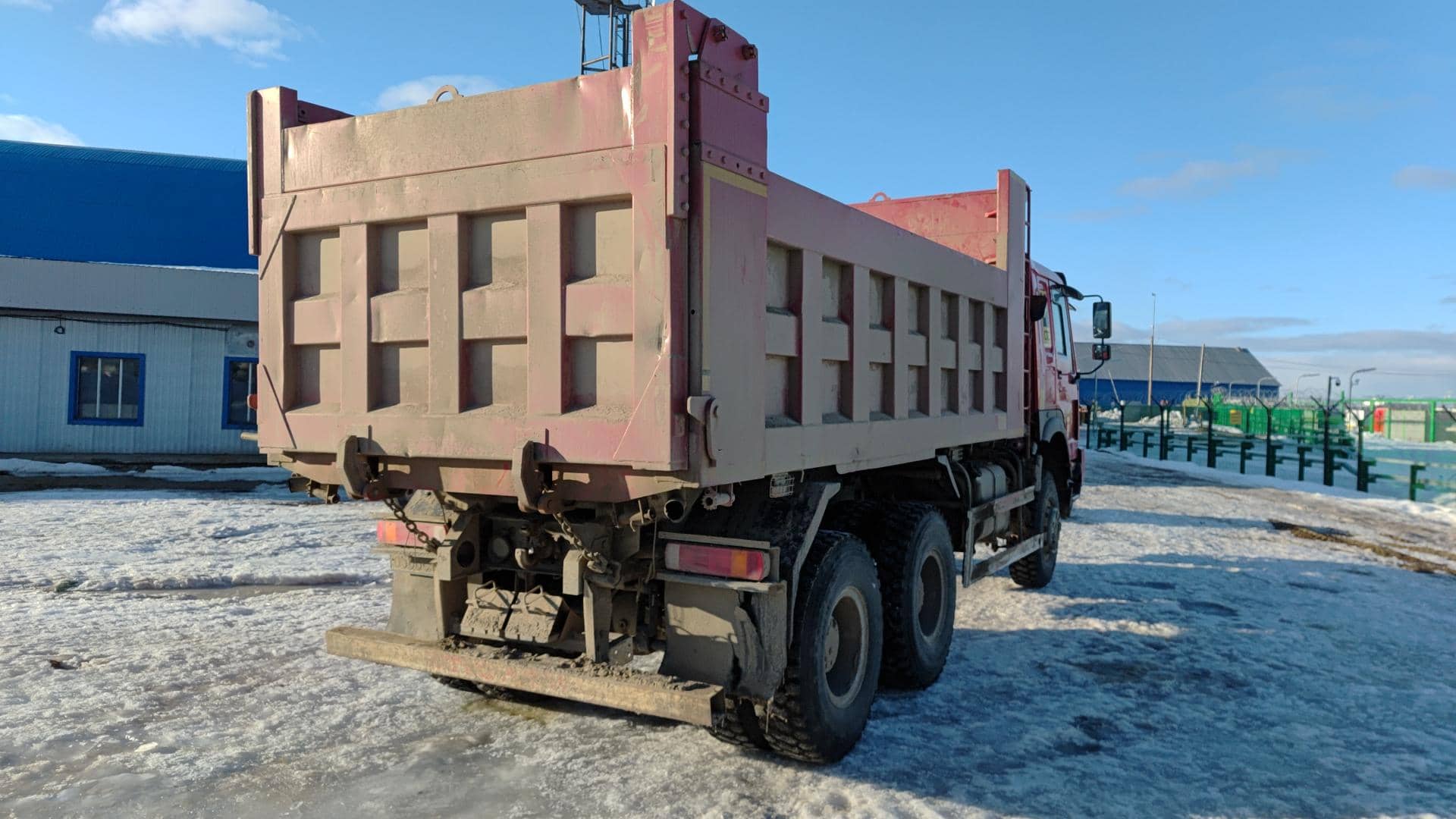 HOWO ZZ3327S3857E 6х6,  111 704 км, 2022 года в лизинг