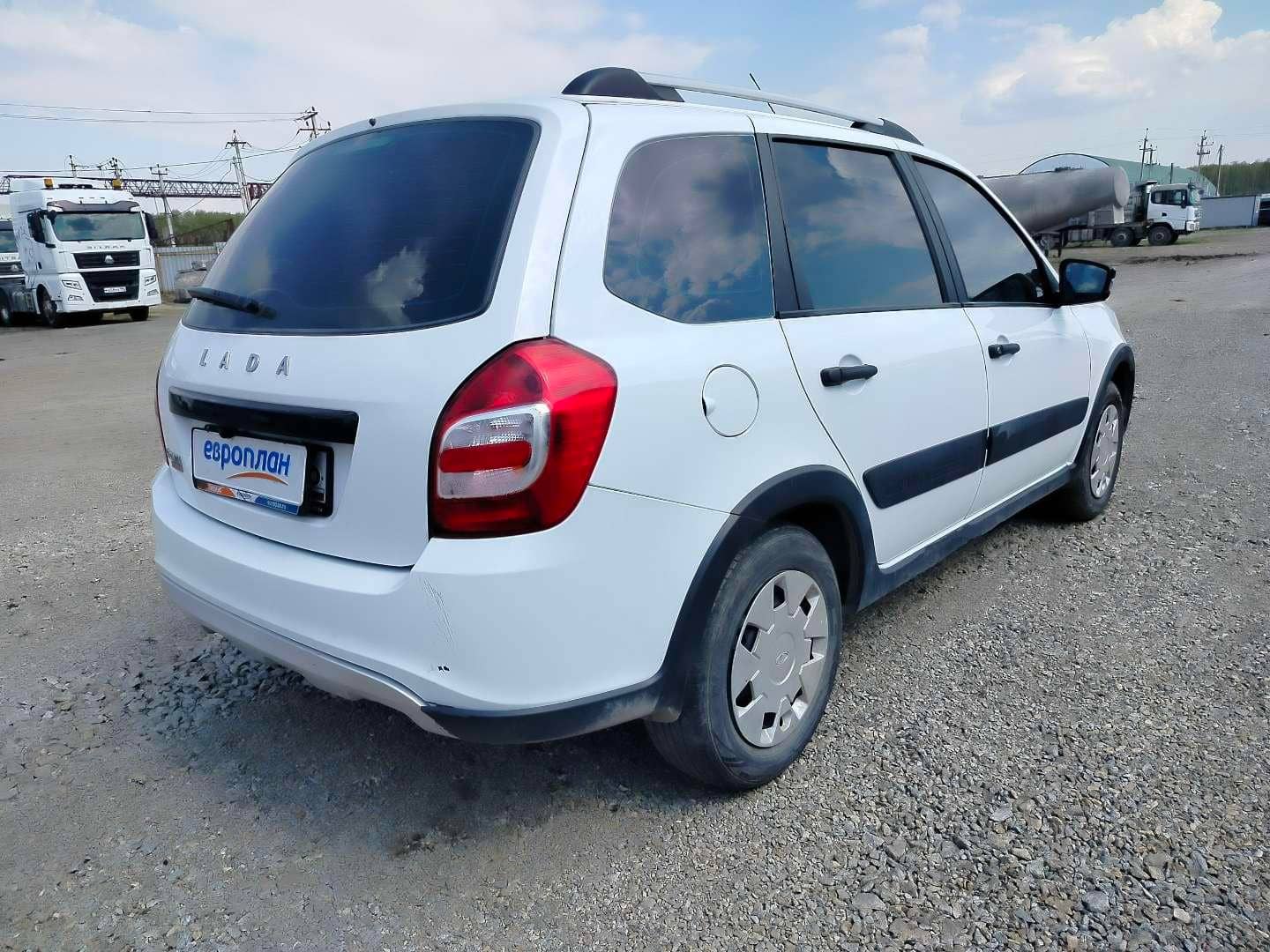 Lada Granta Кросс,  97 640 км, 2023 года в лизинг