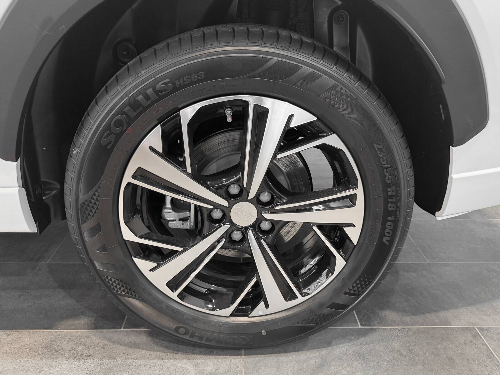 JAC JS6 Flagship
