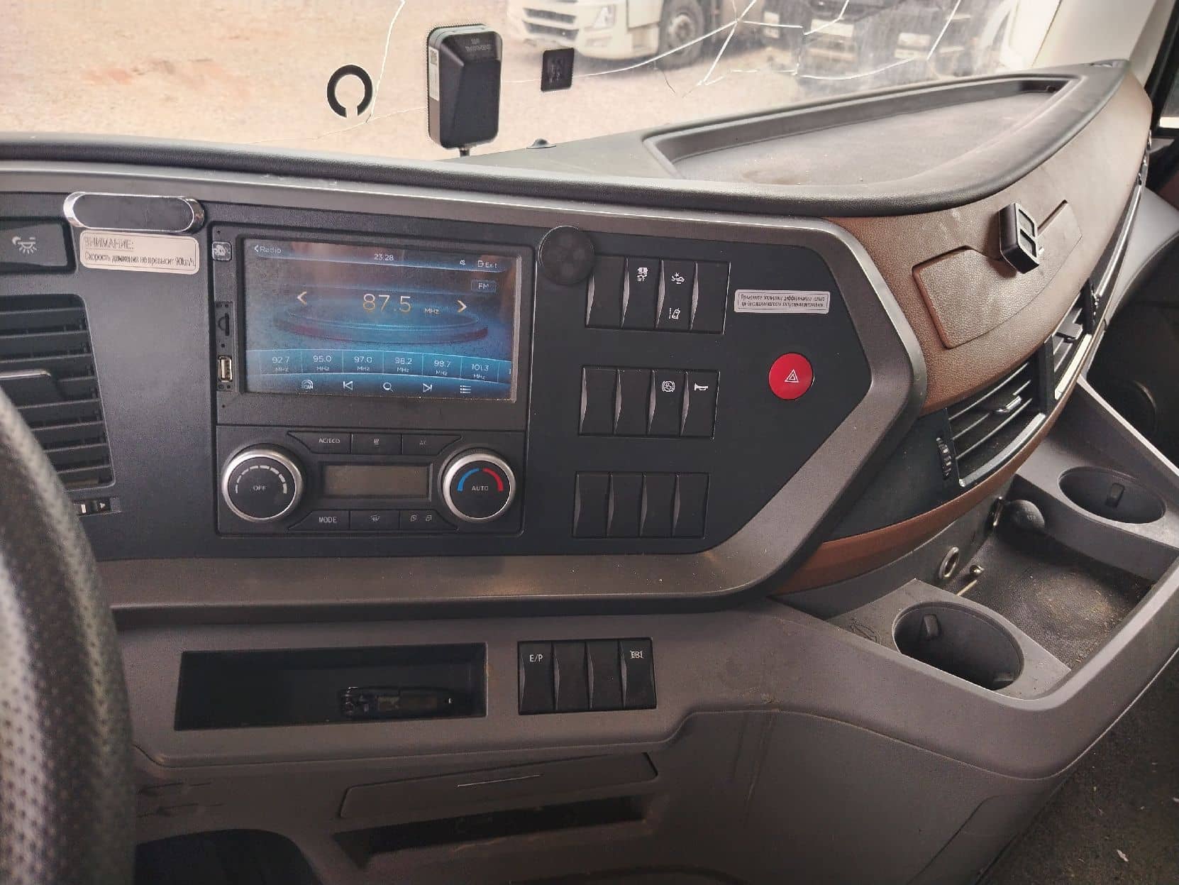 DongFeng GX DFH4180 4x2,  364 711 км, 2023 года в лизинг