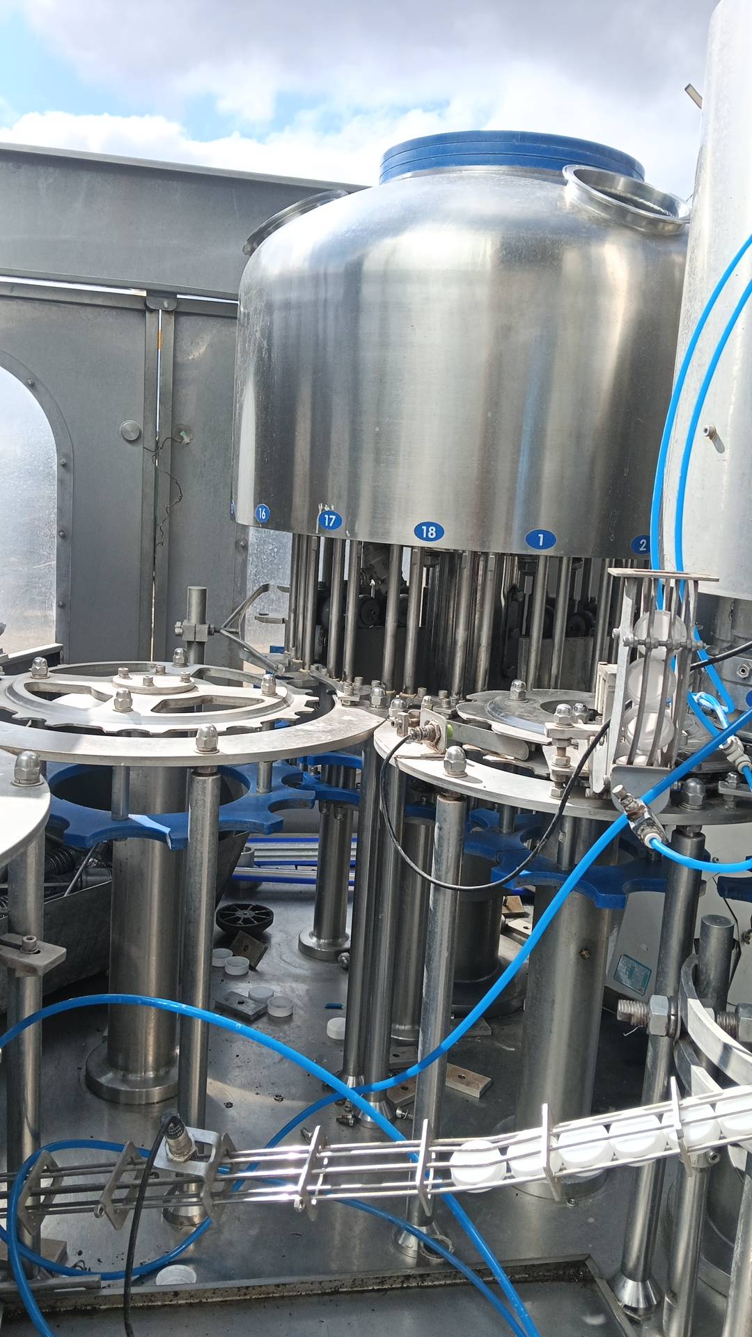 Ace-Filling (Suzhou) Packaging Machinery CGF18-18-6 Триблок розлива, 2022 года в лизинг
